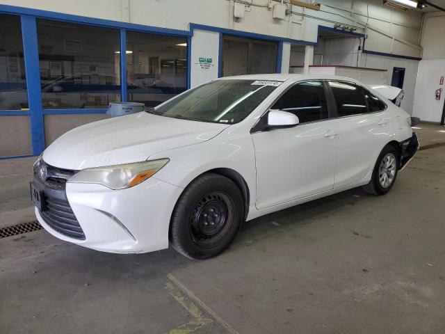 TOYOTA CAMRY LE 2015 4t4bf1fk3fr470631