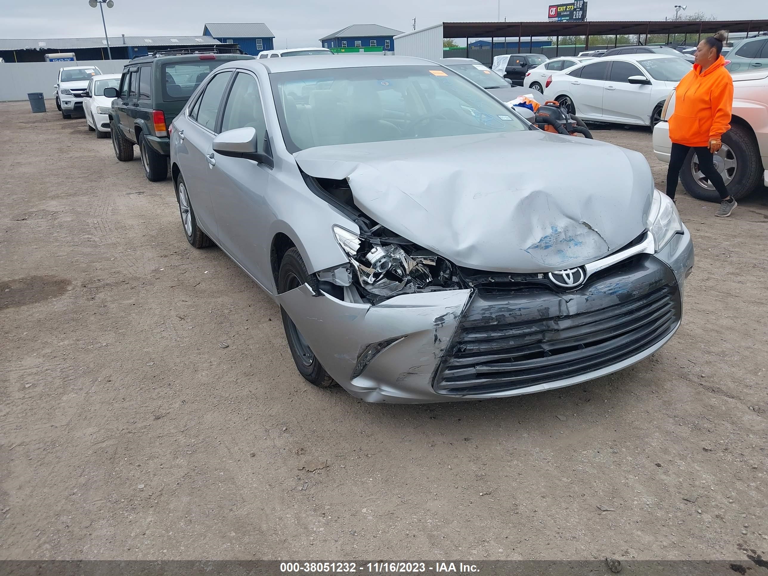 TOYOTA CAMRY 2015 4t4bf1fk3fr480317