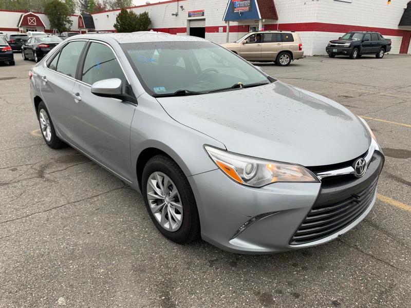 TOYOTA CAMRY LE 2015 4t4bf1fk7fr470258