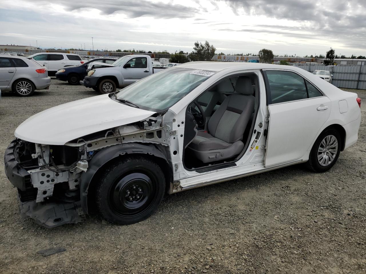 TOYOTA CAMRY 2014 4t4bf1fkxer343972