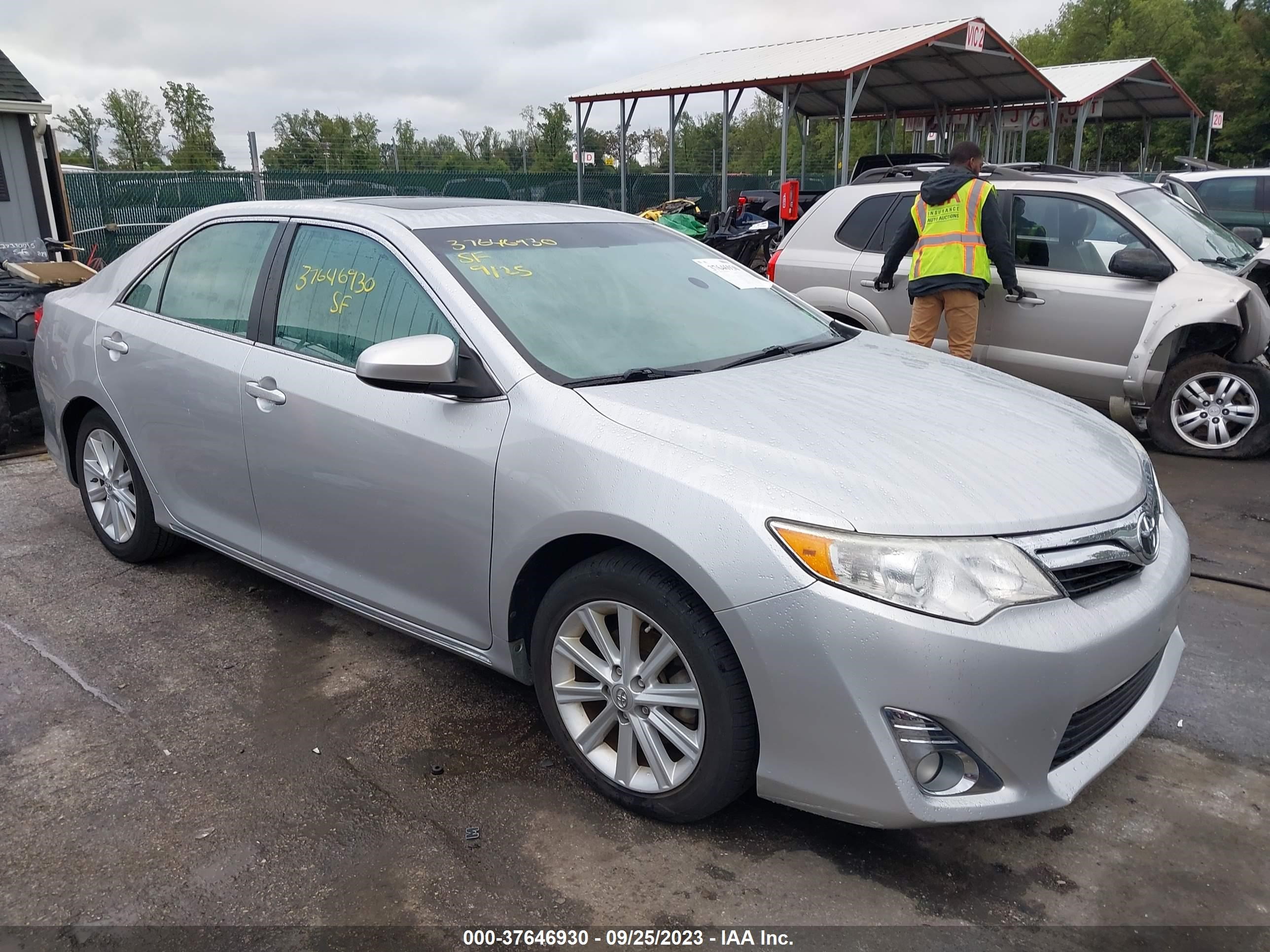 TOYOTA CAMRY 2014 4t4bf1fkxer351862