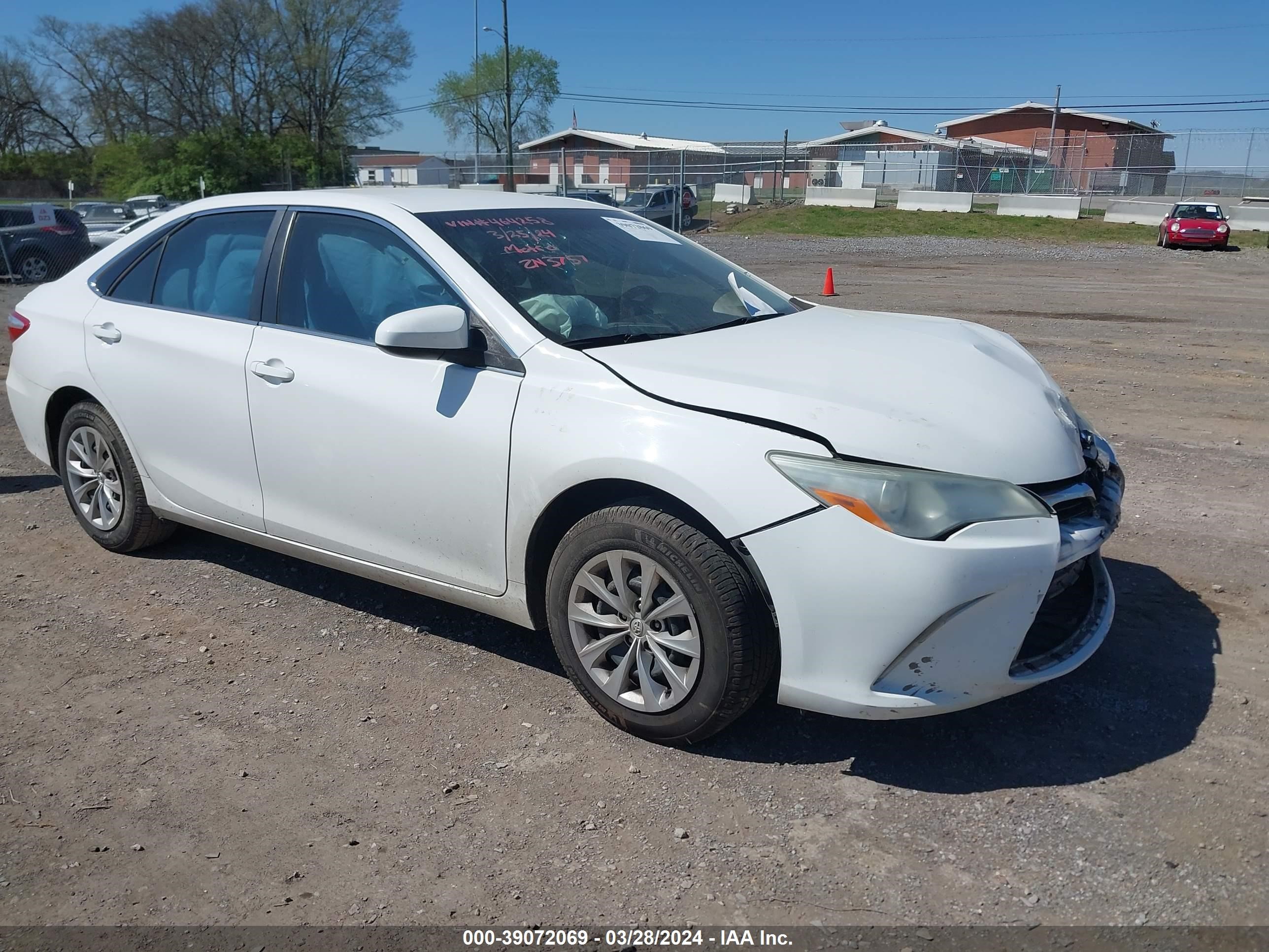 TOYOTA CAMRY 2015 4t4bf1fkxfr464258