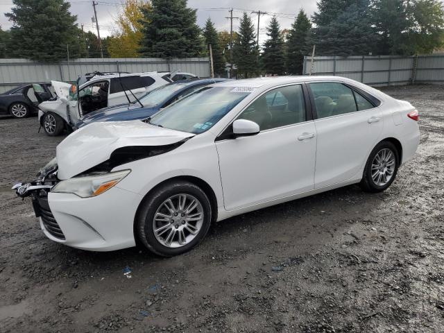 TOYOTA CAMRY LE 2015 4t4bf1fkxfr465166