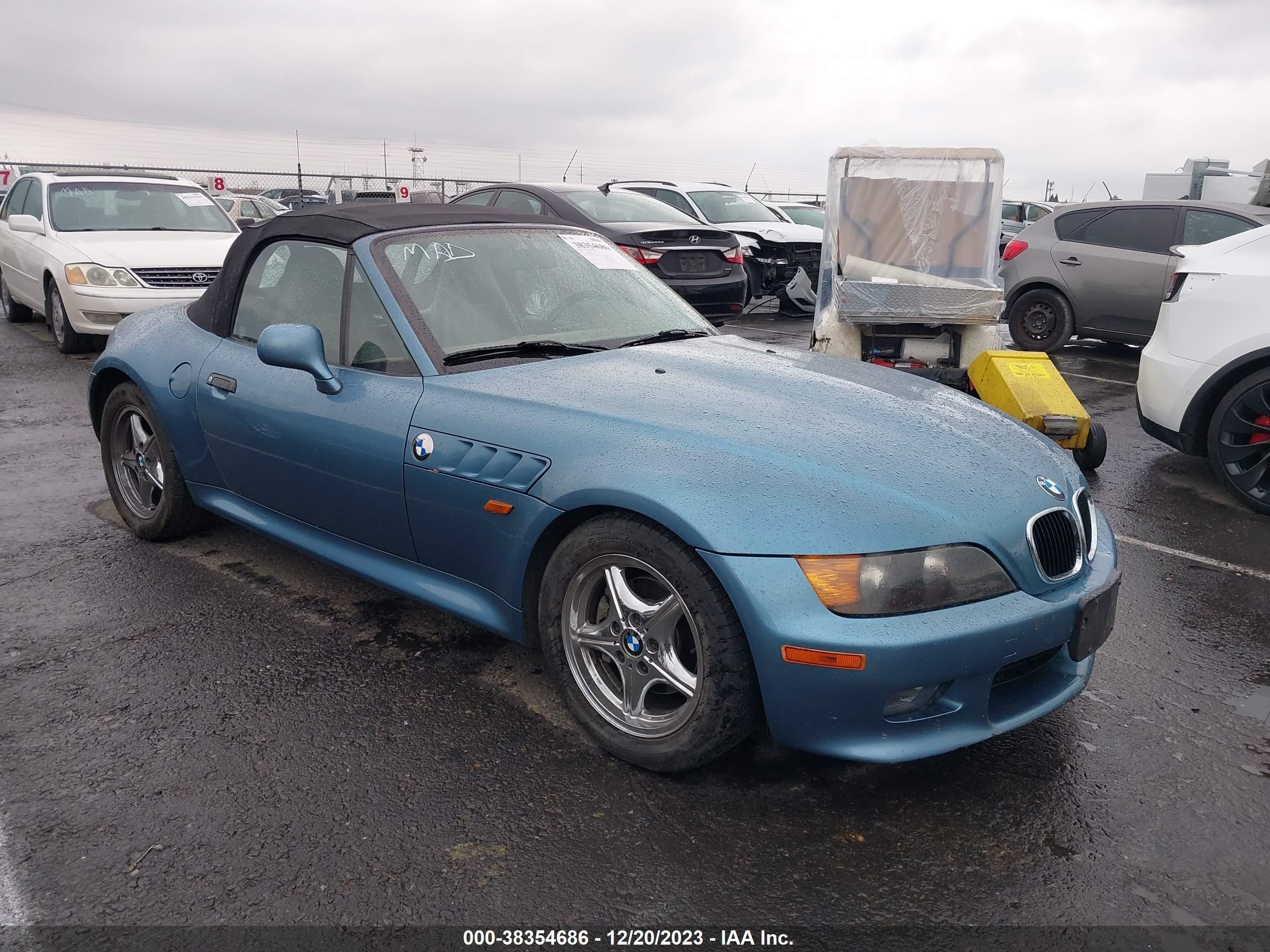 BMW Z3 1999 4usch9335xlg00468