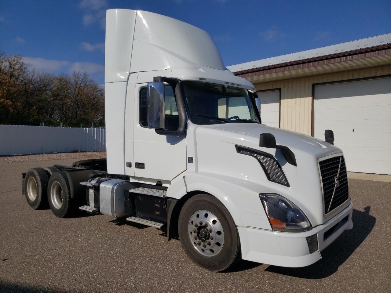 VOLVO NULL 2018 4v4n19eg3jn891150