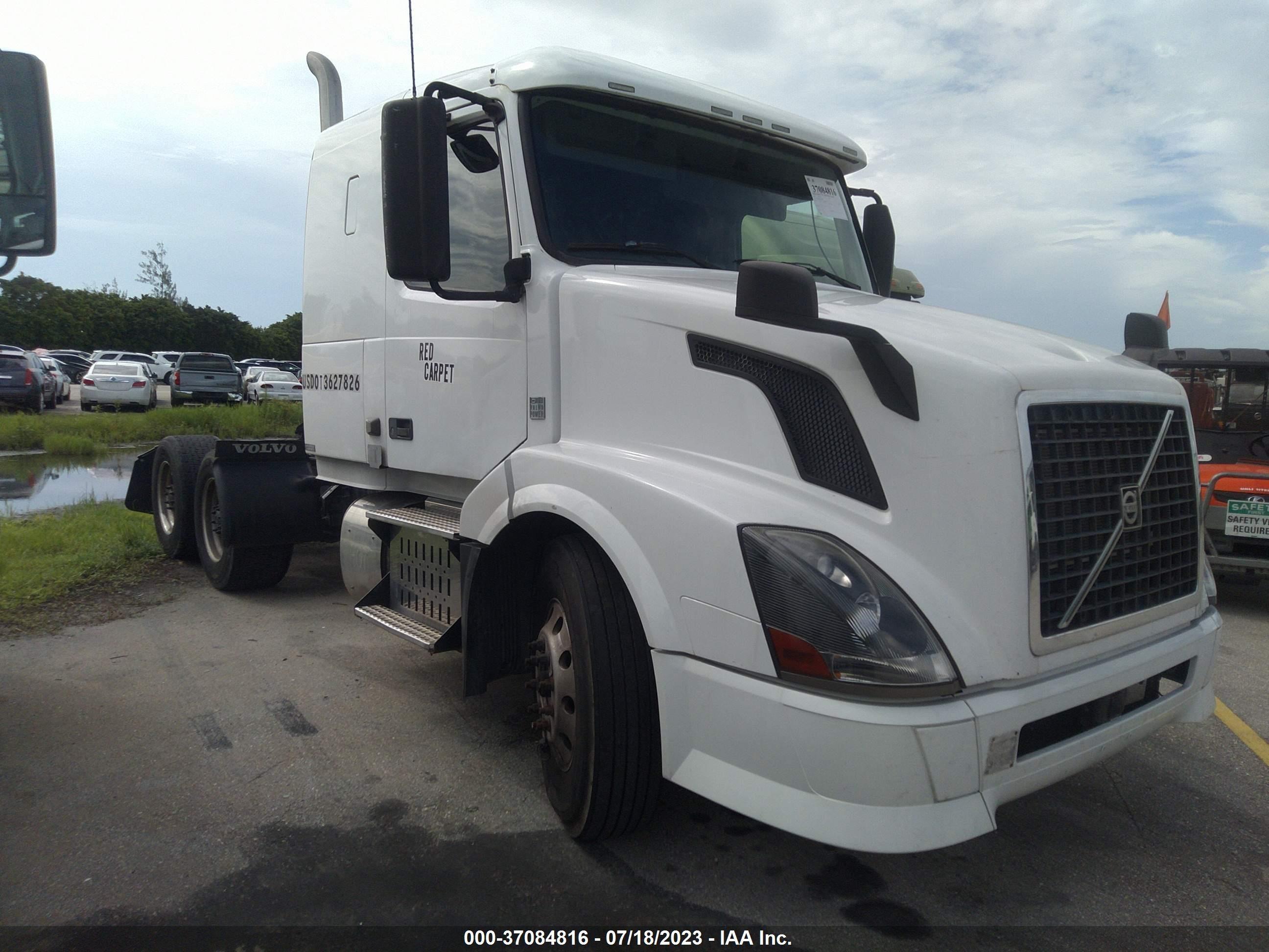 VOLVO NULL 2013 4v4nc9dg6dn569425