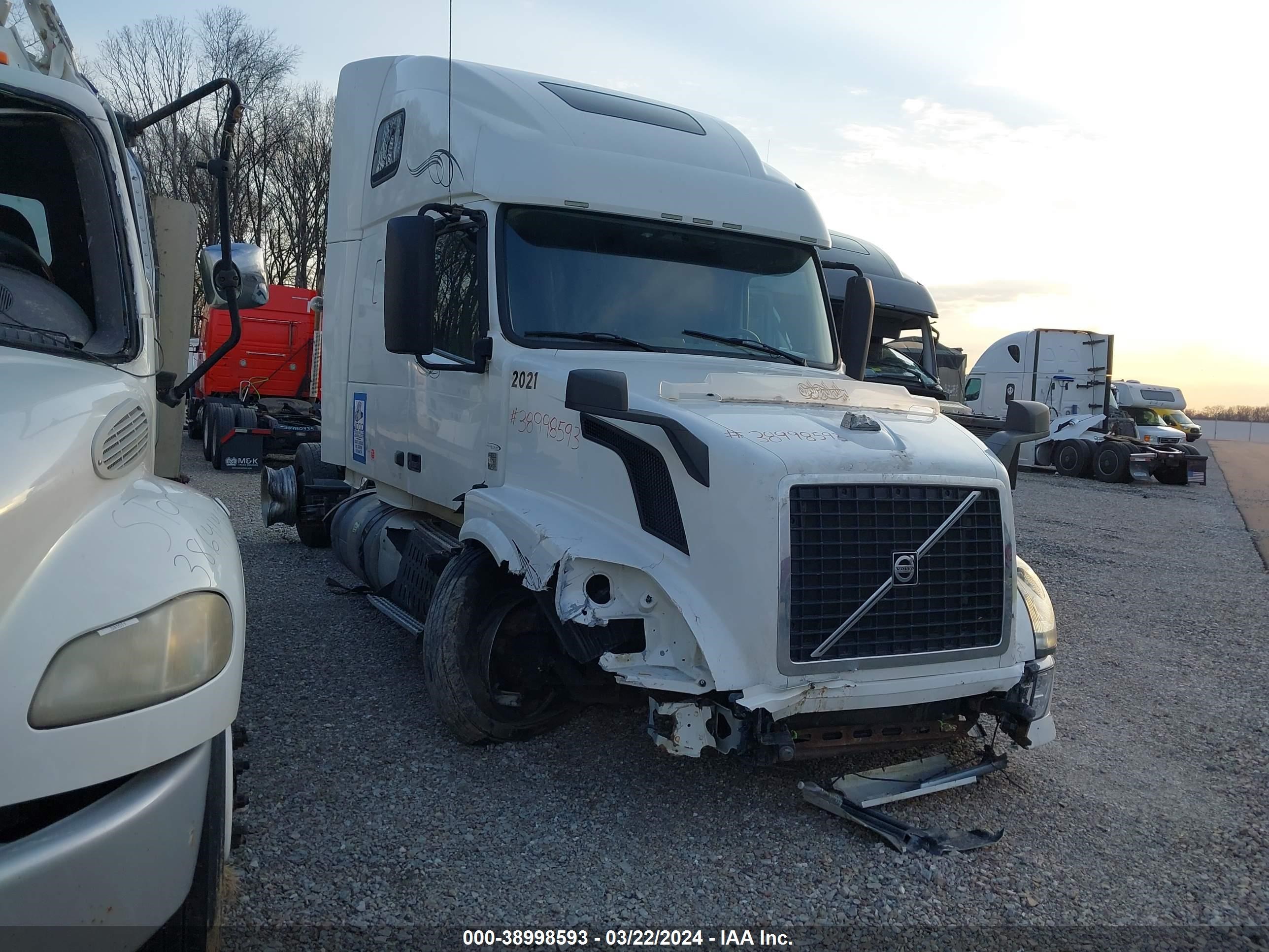 VOLVO ALL 2015 4v4nc9eh0fn909842