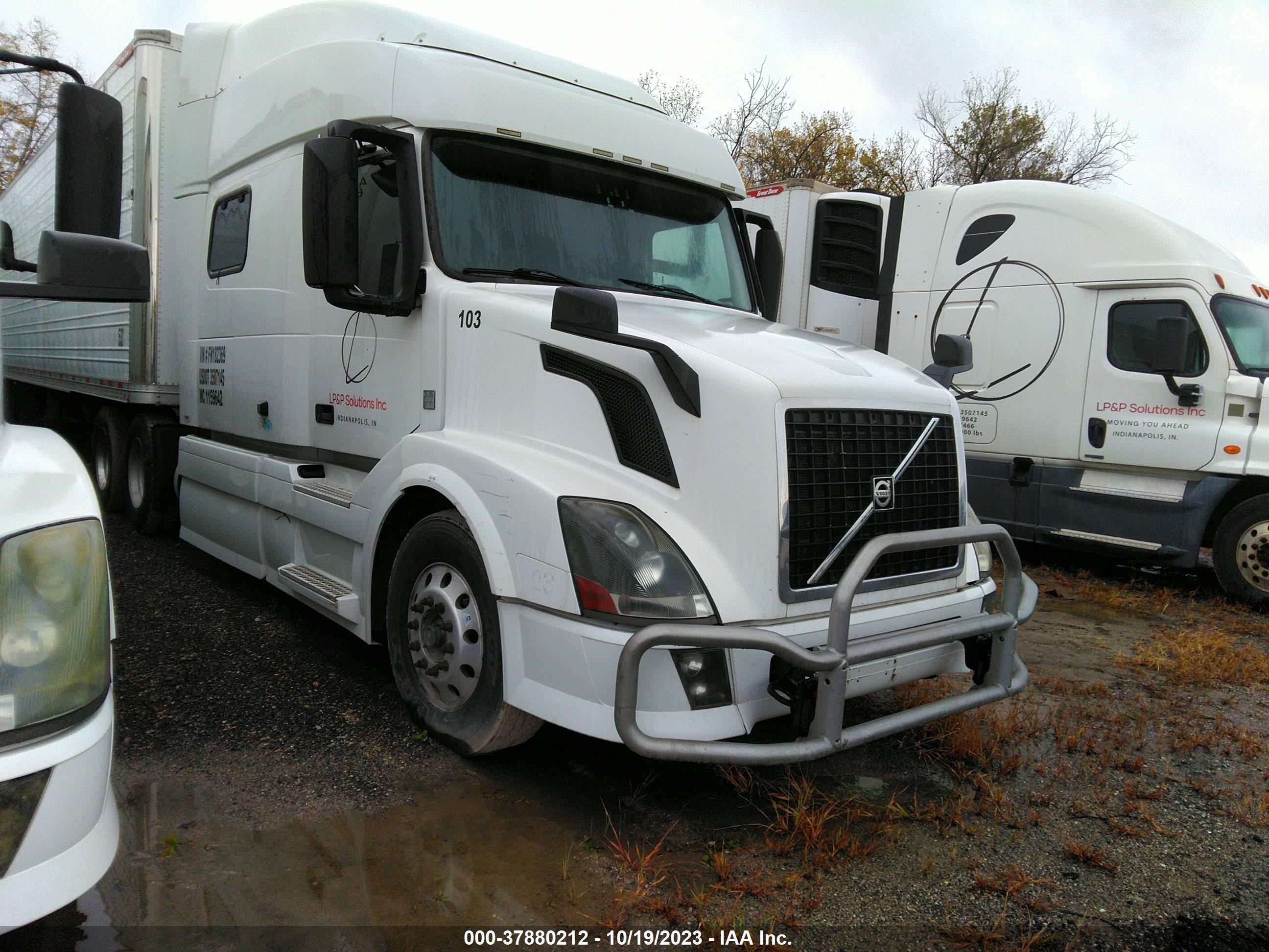 VOLVO ALL 2015 4v4nc9eh1fn182369