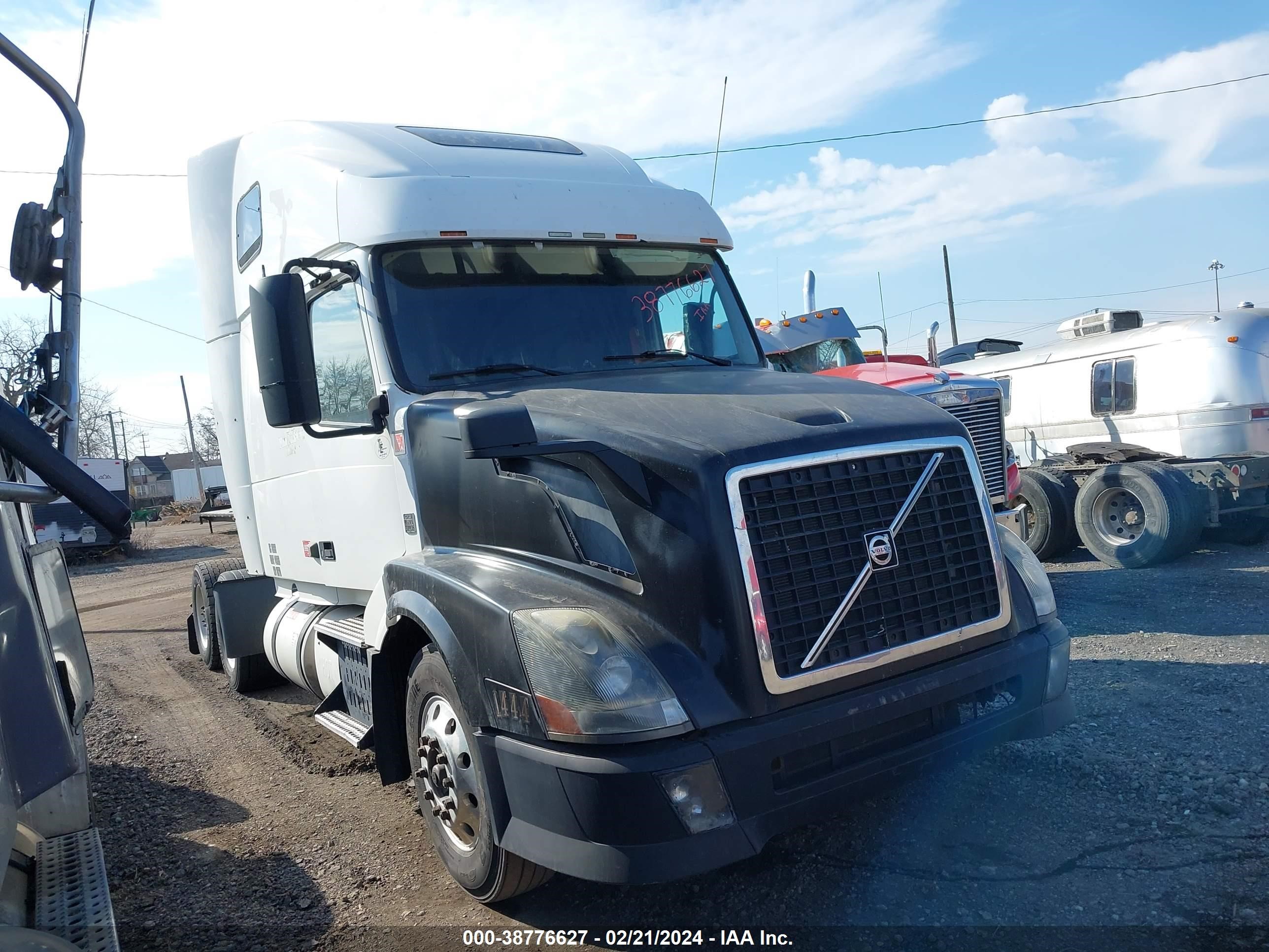 VOLVO ALL 2013 4v4nc9eh2dn137650