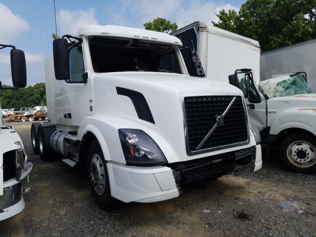 VOLVO VN VNL 2017 4v4nc9eh2hn986117