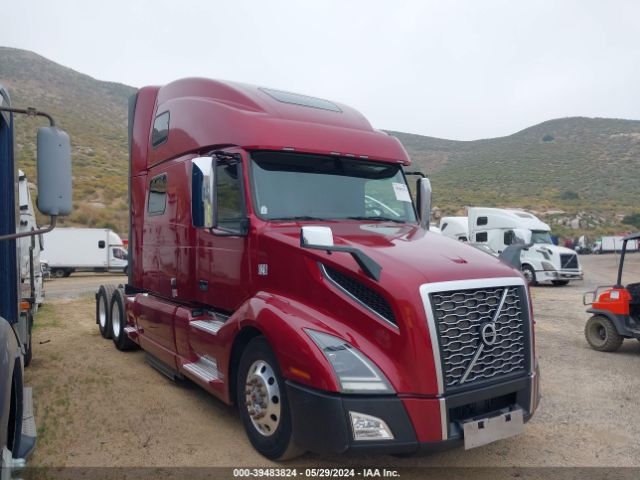 VOLVO VN 2018 4v4nc9eh4jn904264