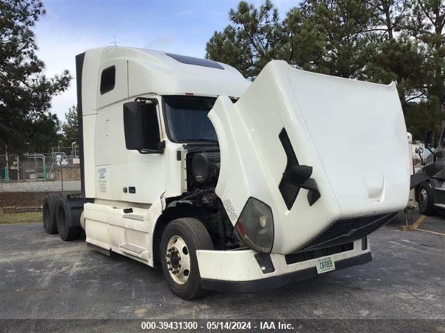 VOLVO VN 2016 4v4nc9eh5gn953756