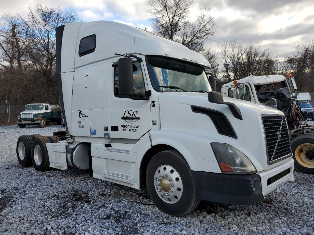 VOLVO NULL 2013 4v4nc9eh7dn129690