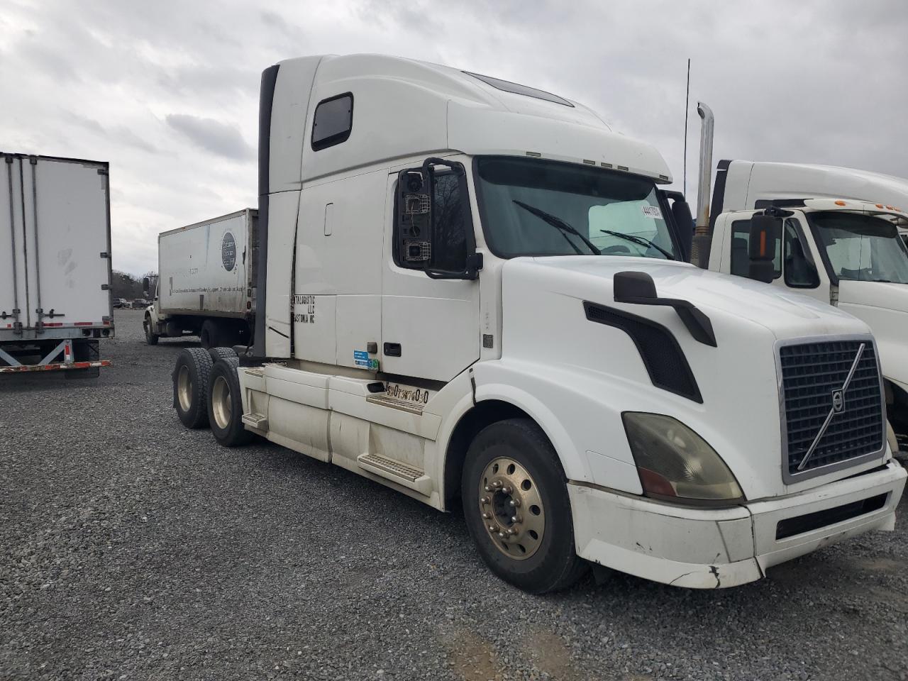 VOLVO NULL 2013 4v4nc9eh7dn566654