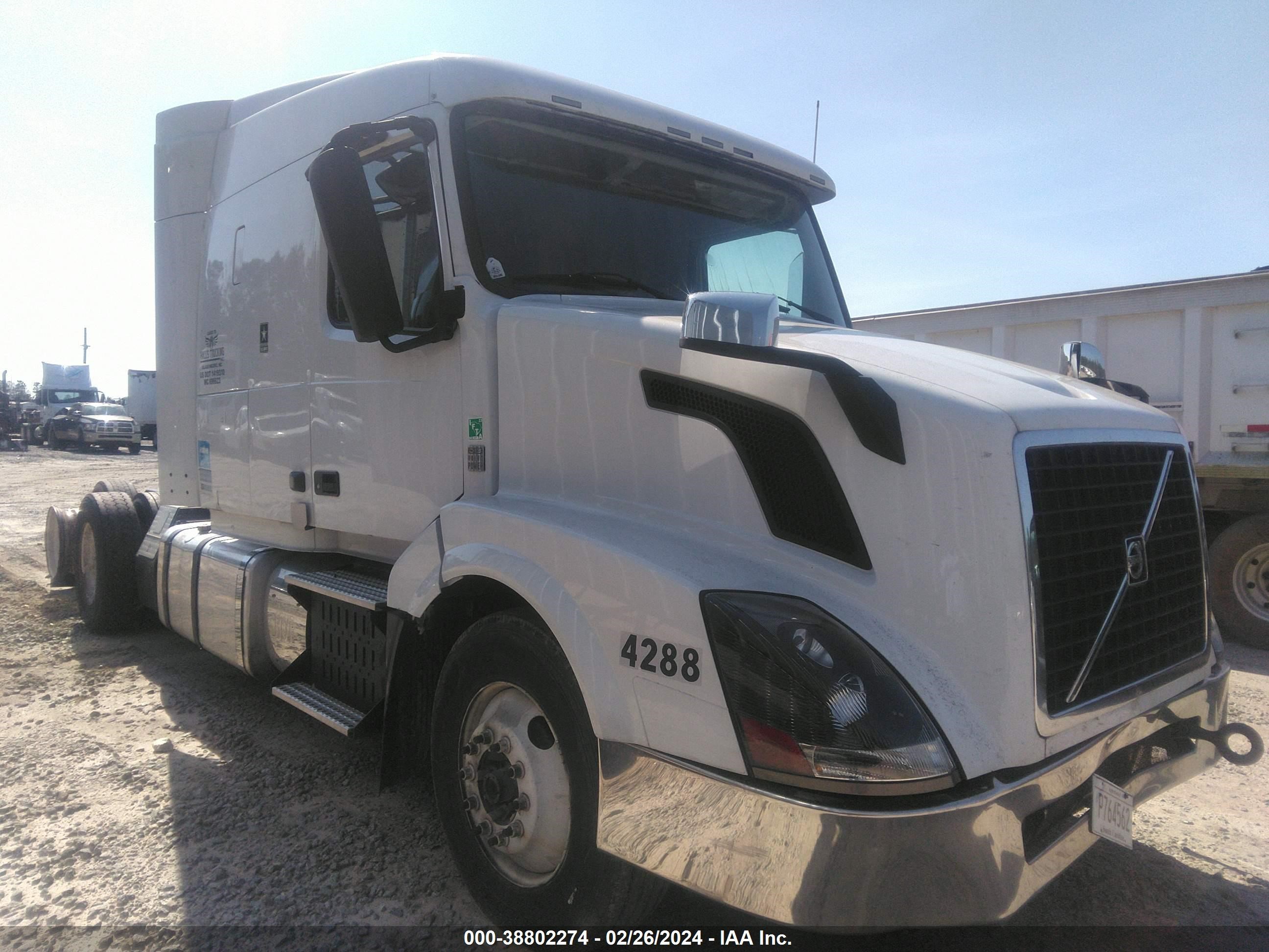 VOLVO ALL 2012 4v4nc9ej1cn562746