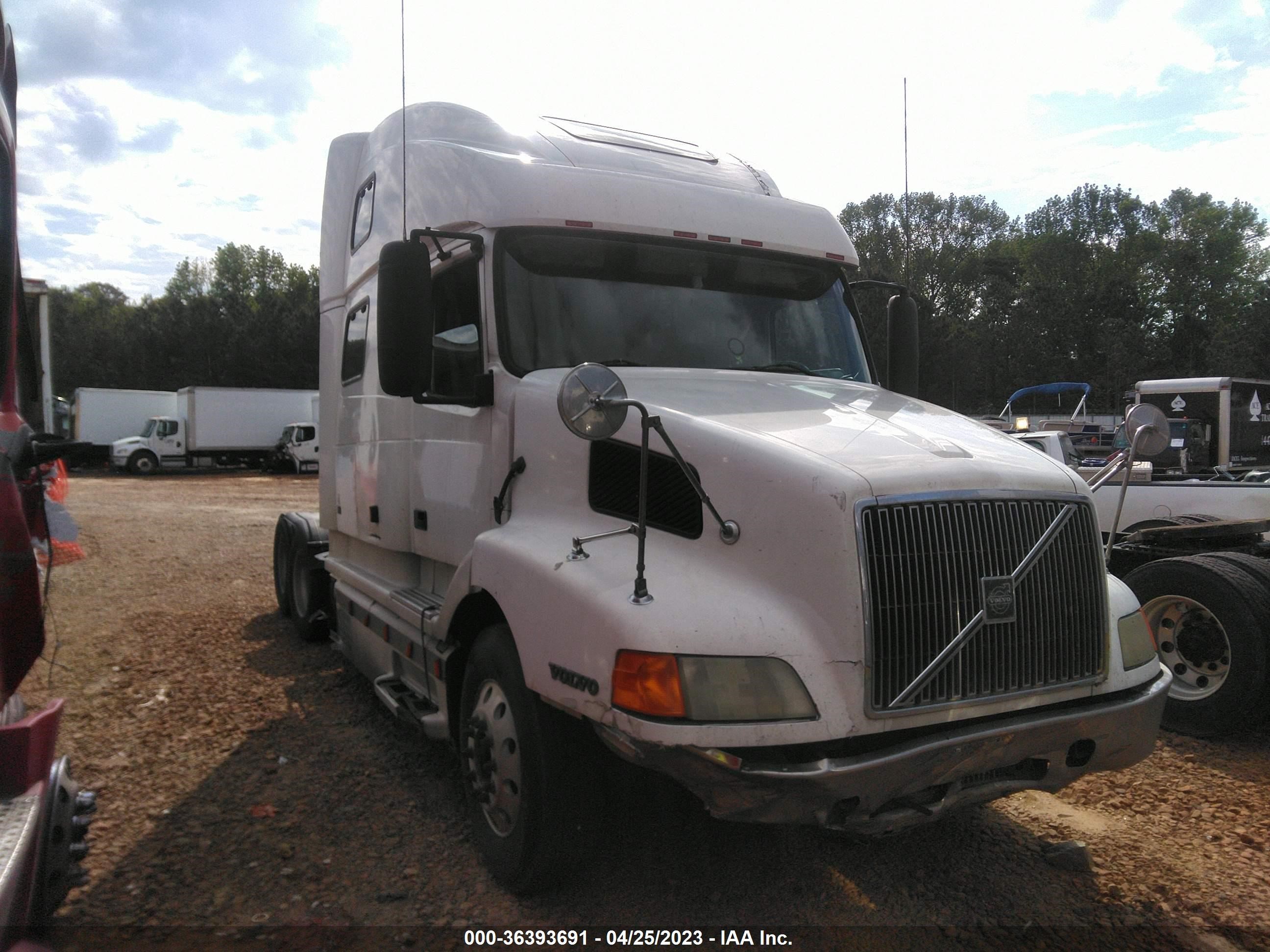 VOLVO NULL 2002 4v4nc9jh62n331570