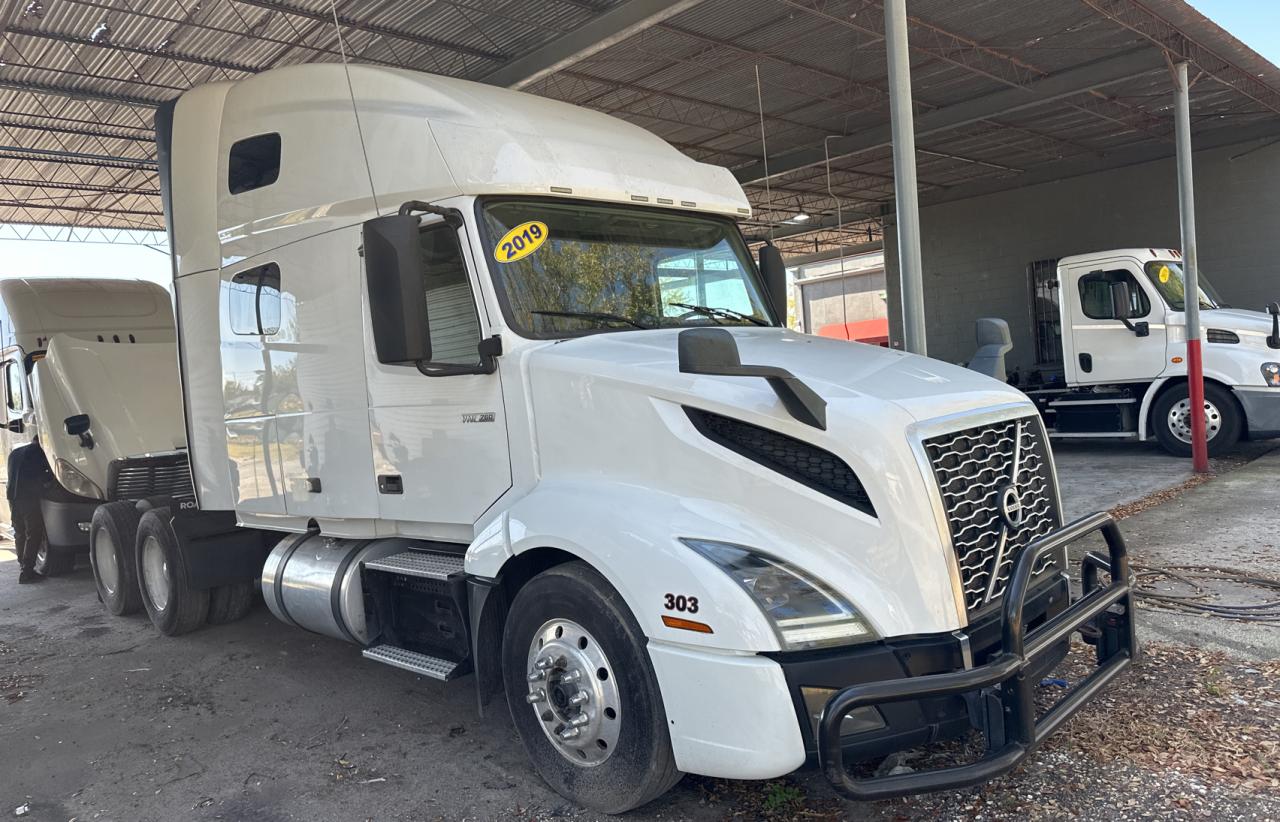 VOLVO NULL 2019 4v4nc9th3kn208676