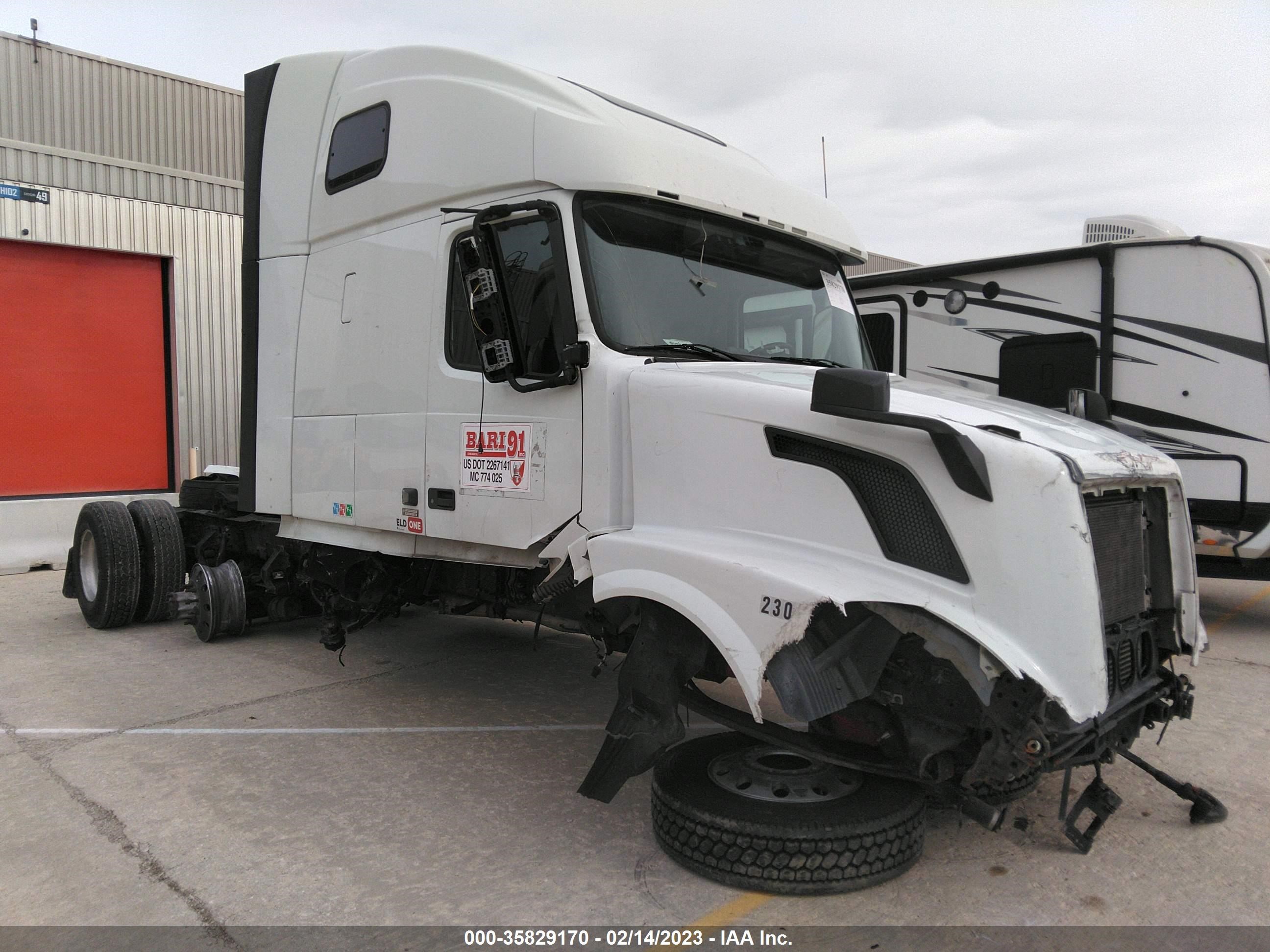 VOLVO NULL 2018 4v4nc9th8jn992304