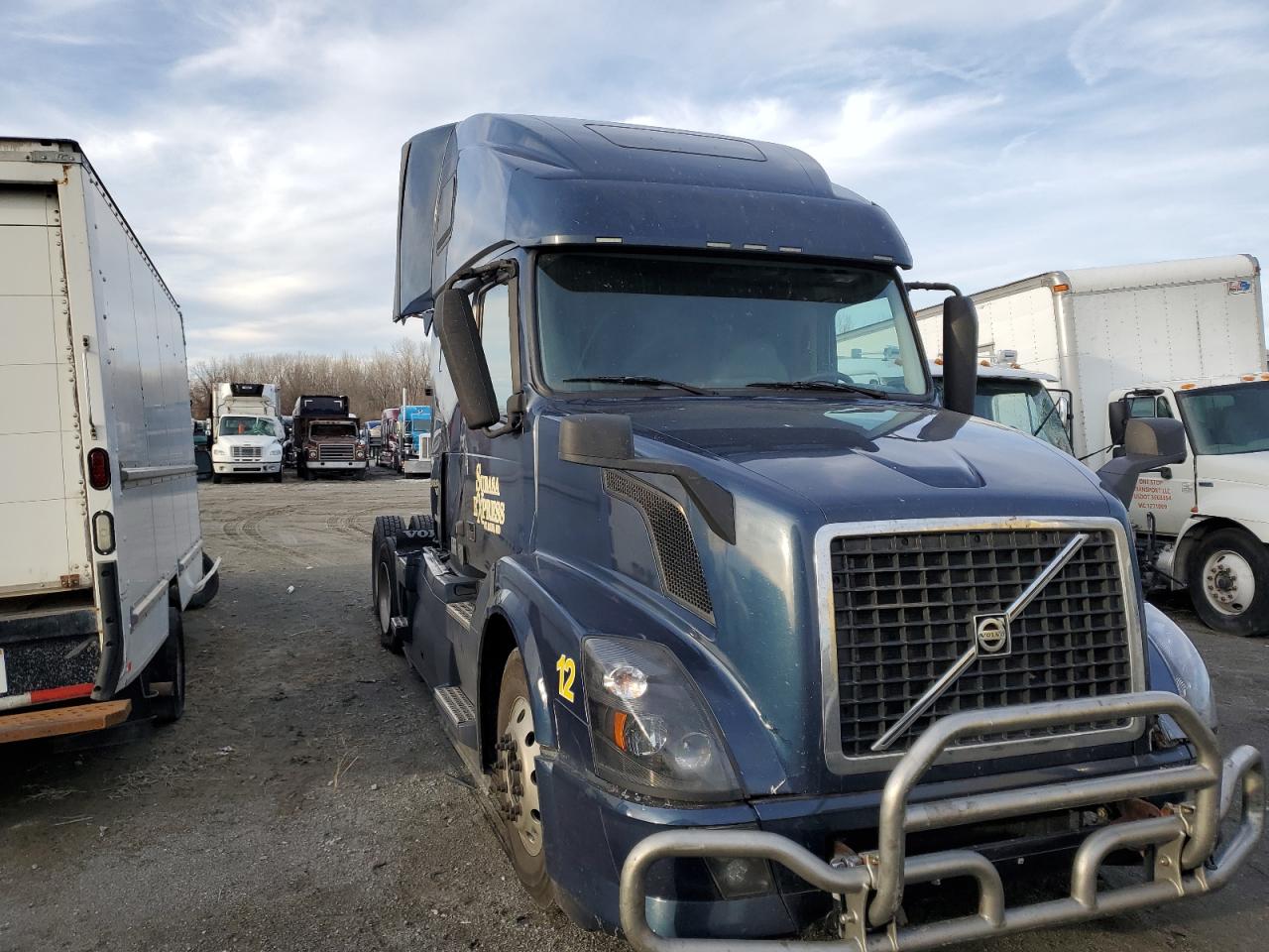 VOLVO NULL 2015 4v4nc9tj0fn918160