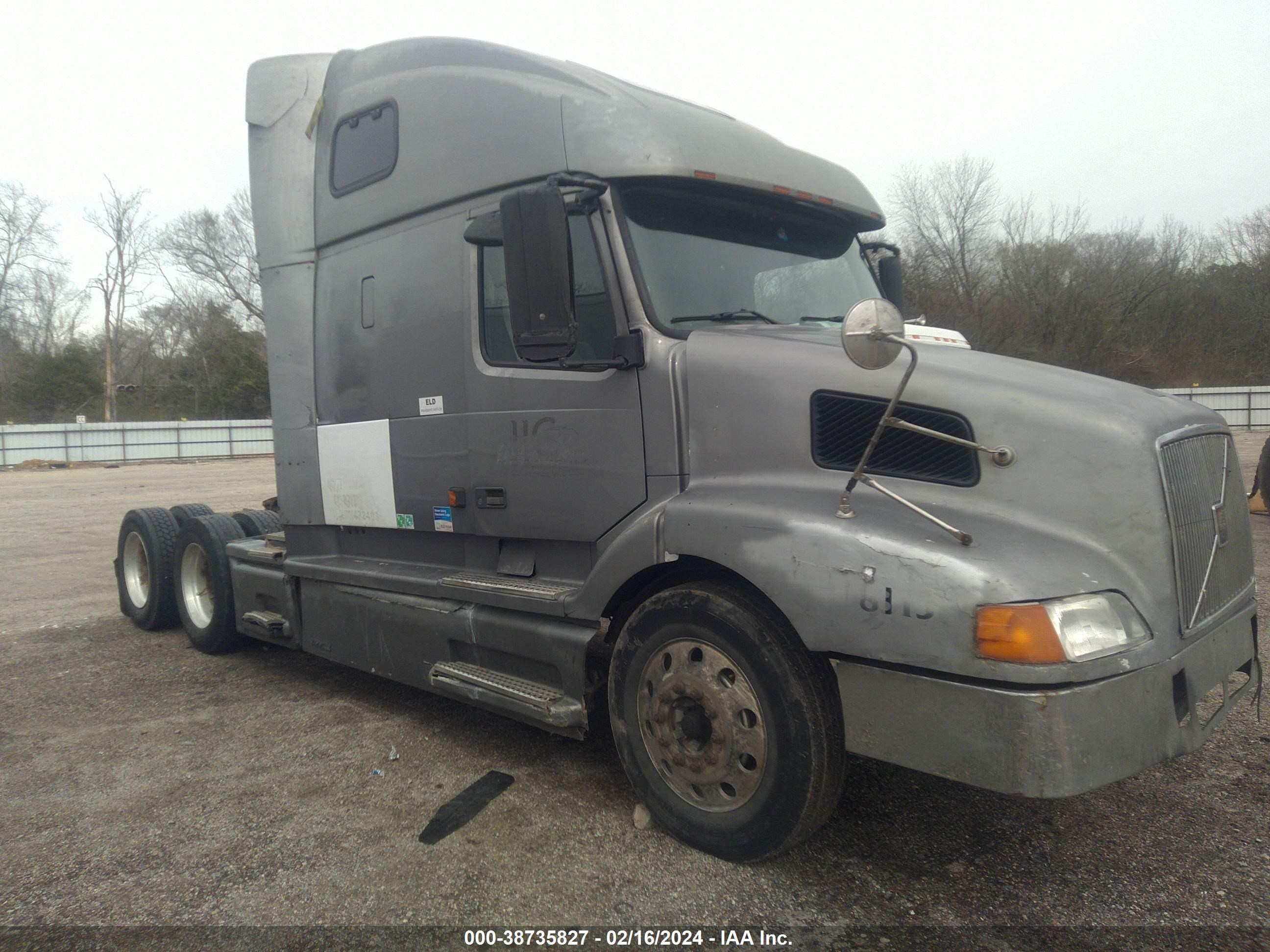 VOLVO NULL 2003 4v4nc9tj83n343365