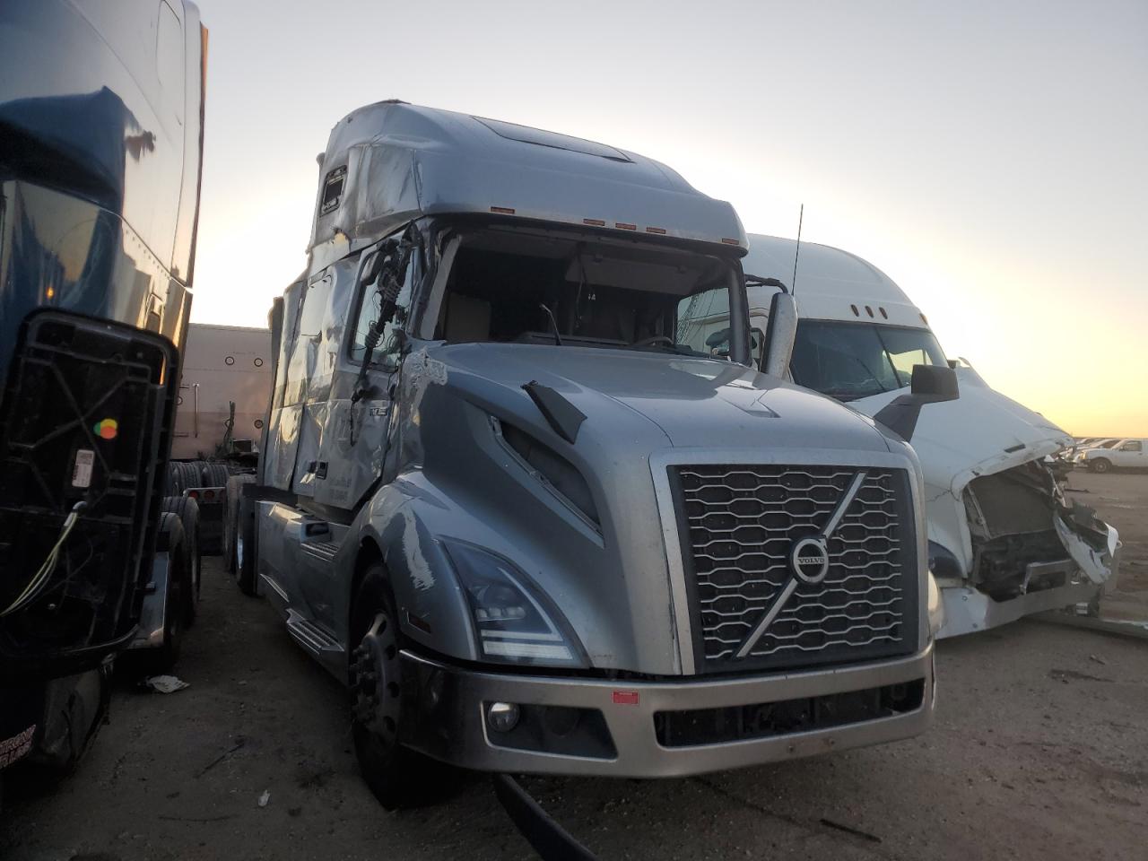 VOLVO NULL 2022 4v4nc9tjxnn304649