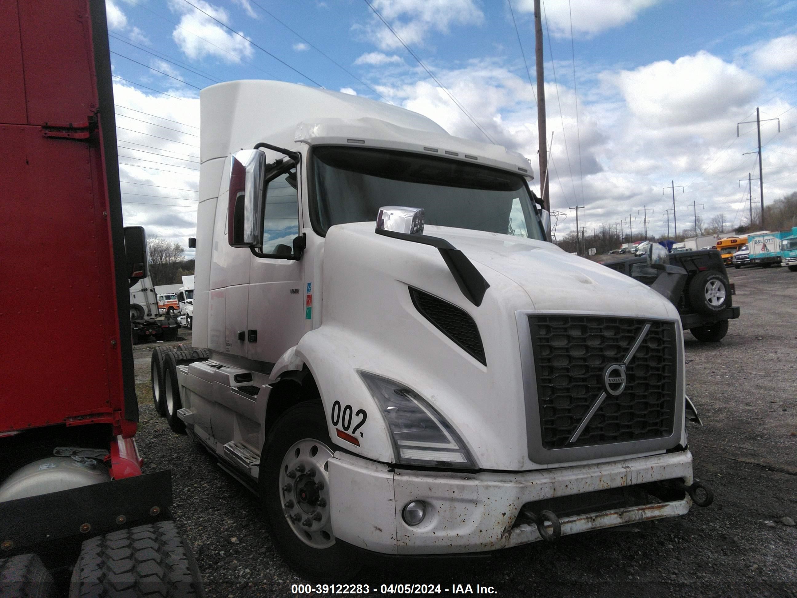 VOLVO NULL 2018 4v4wc9eh7jn892079