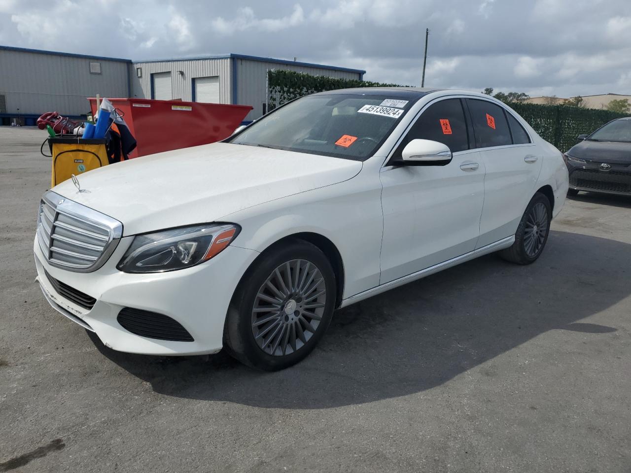 MERCEDES-BENZ C-KLASSE 2015 55swf4kb4fu020050