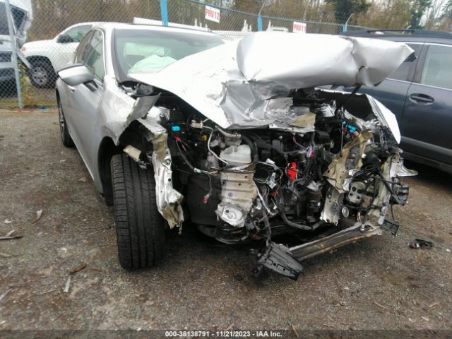 LEXUS ES 300H 2020 58ad21b12lu005838