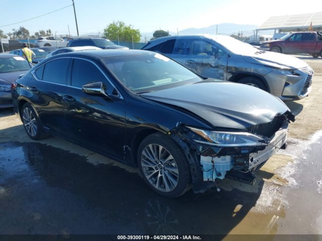 LEXUS ES 300H 2021 58ada1c12mu010511