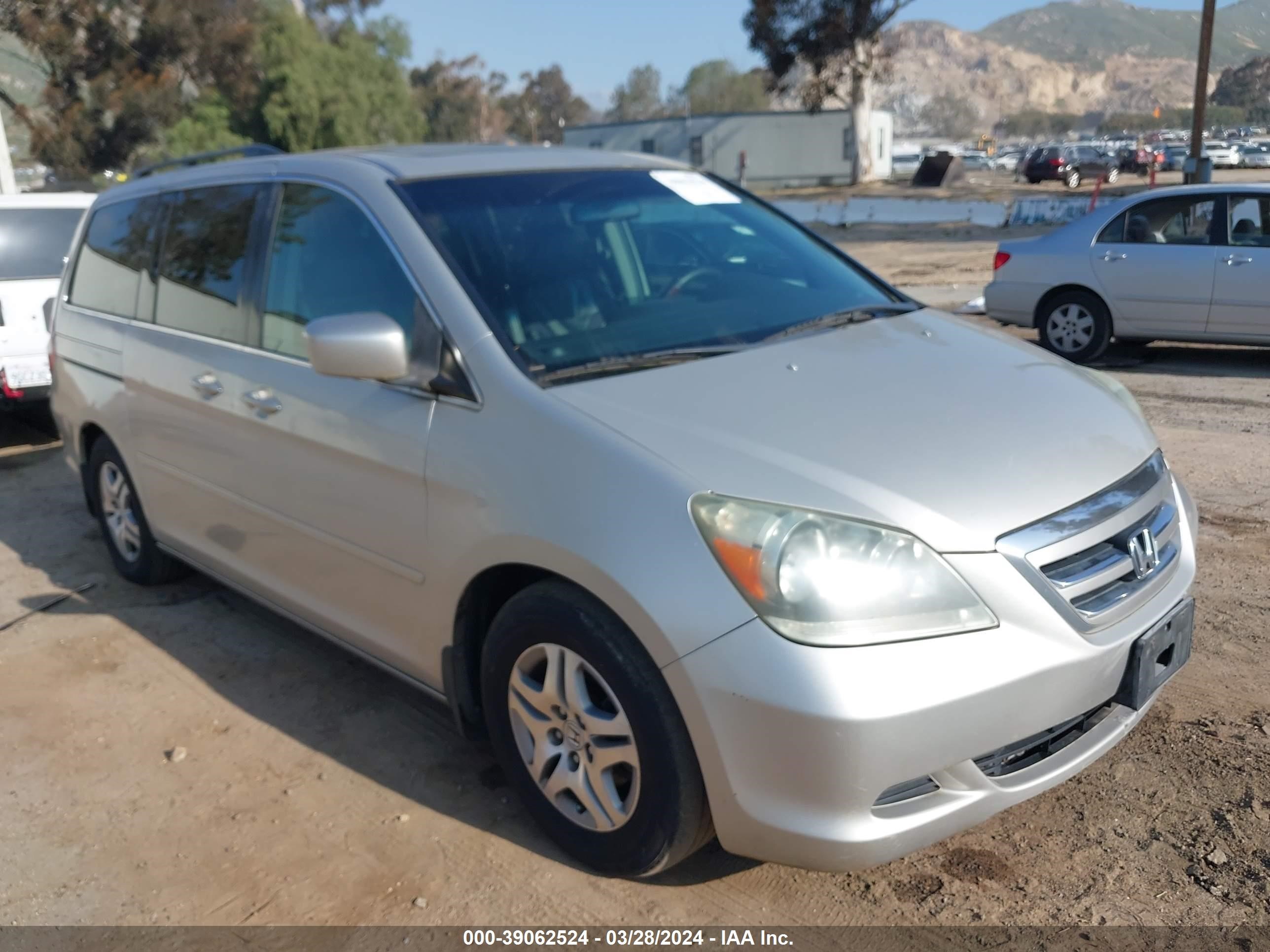 HONDA ODYSSEY 2005 5fnrl38745b089002