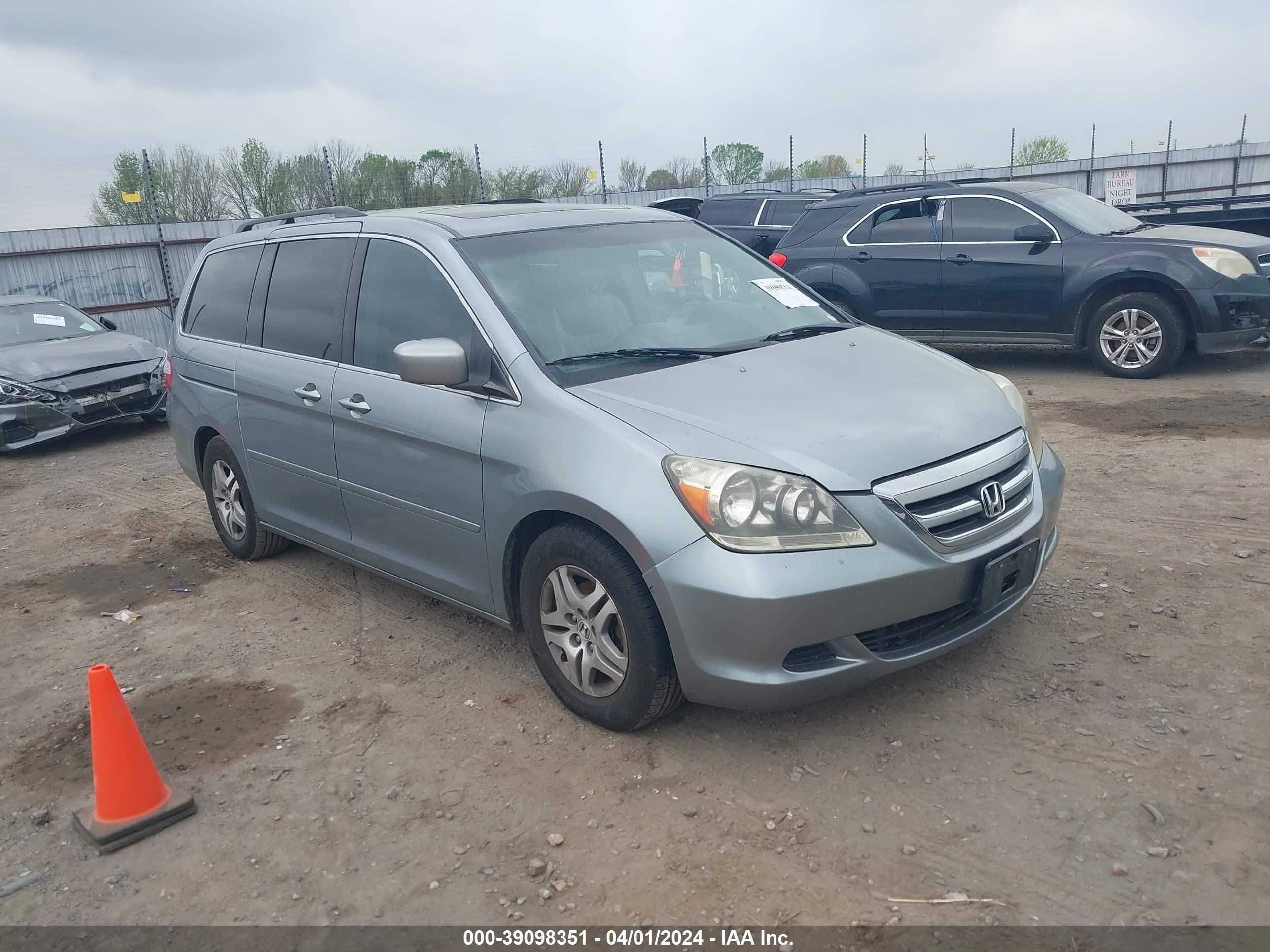 HONDA ODYSSEY 2006 5fnrl38796b103042