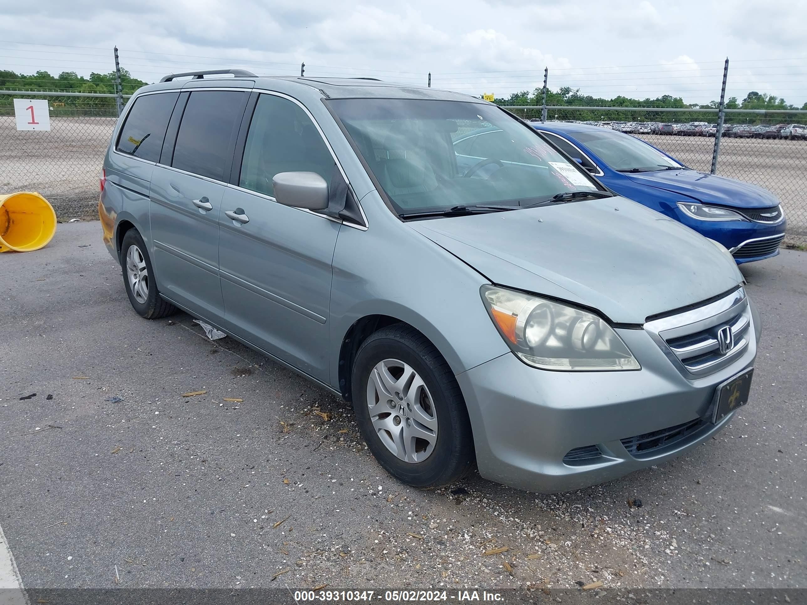 HONDA ODYSSEY 2005 5fnrl387x5b095869