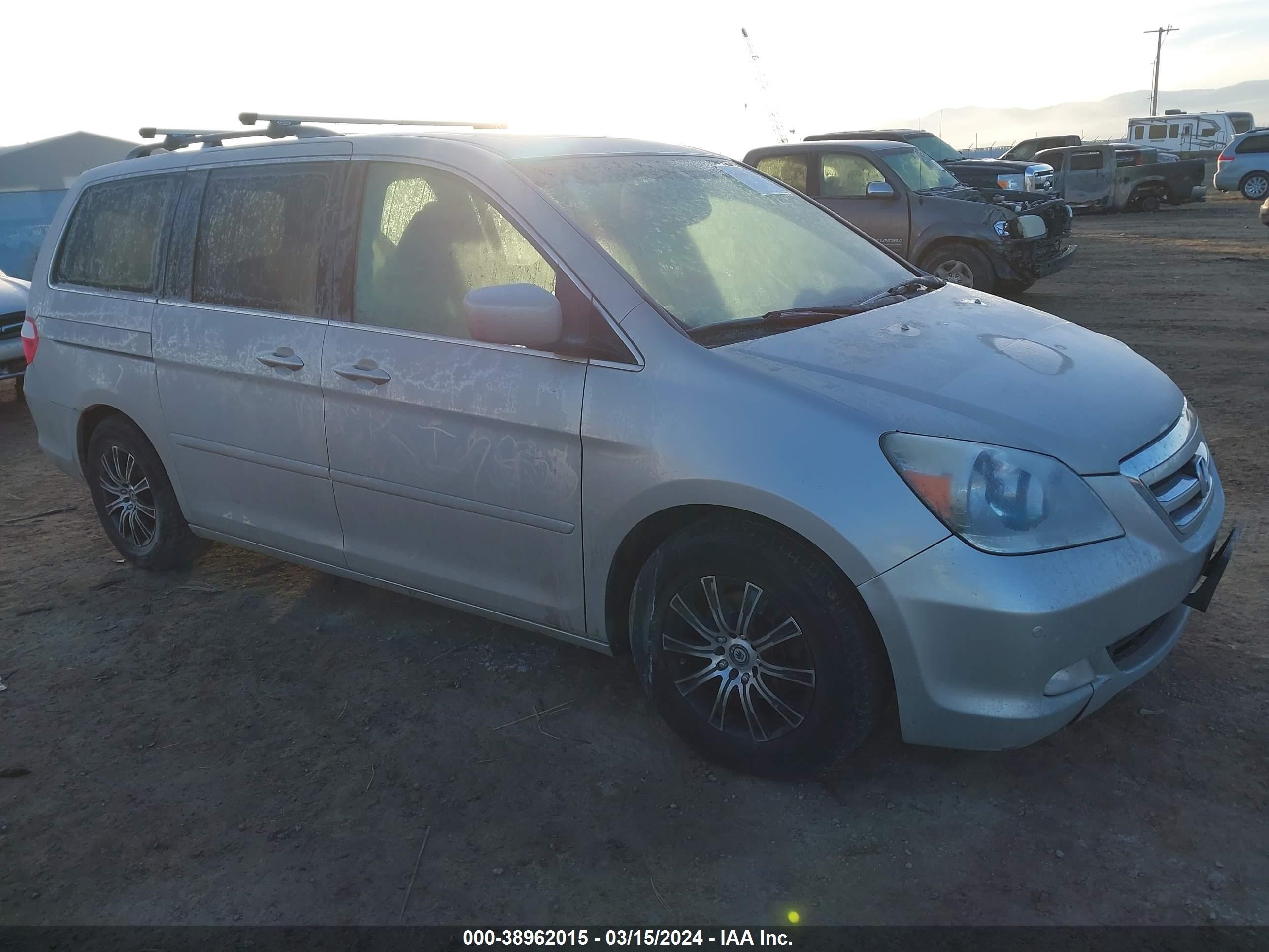 HONDA ODYSSEY 2005 5fnrl38825b087659