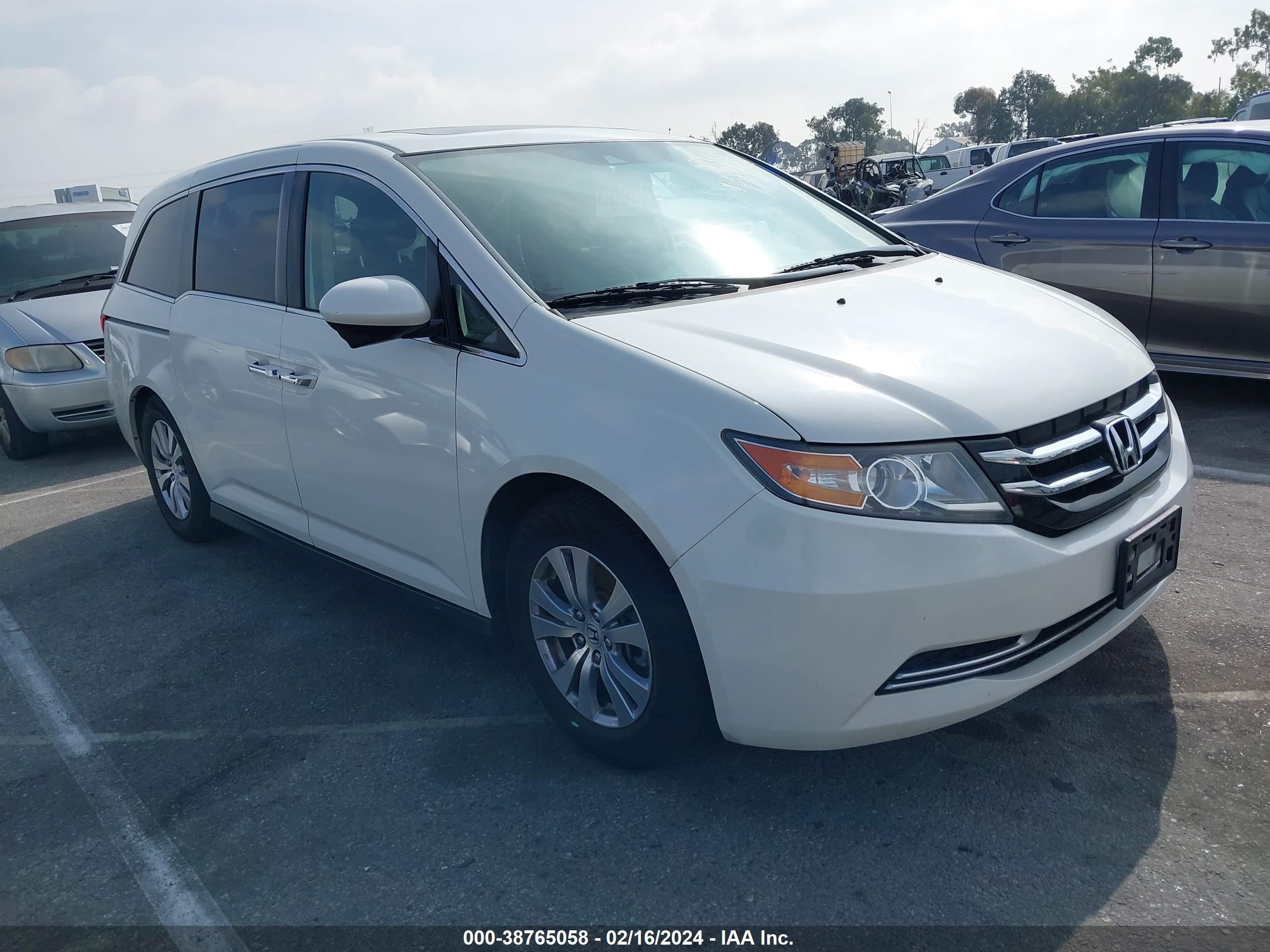 HONDA ODYSSEY 2017 5fnrl5h61hb000025