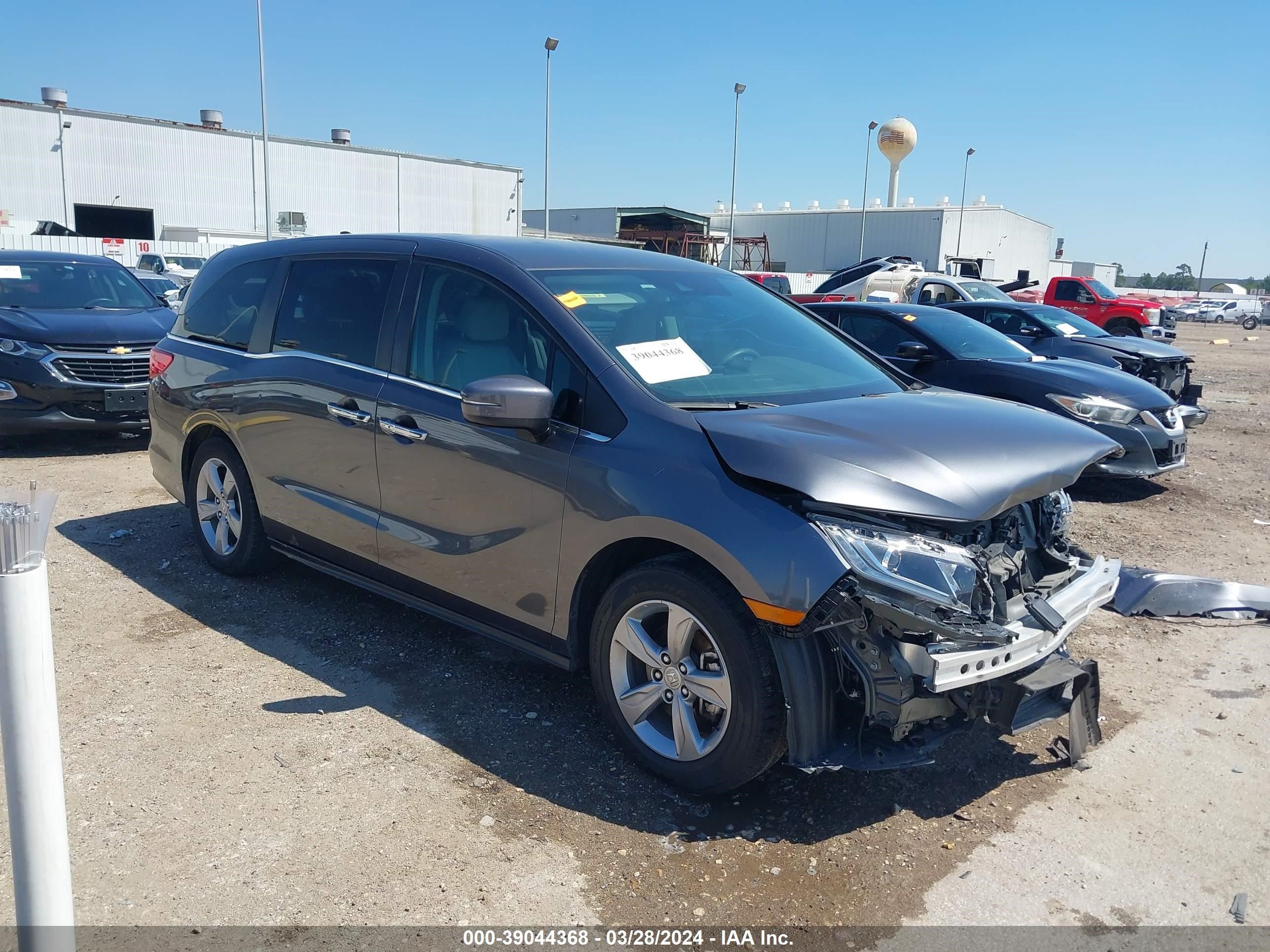 HONDA ODYSSEY 2018 5fnrl6h52jb042349