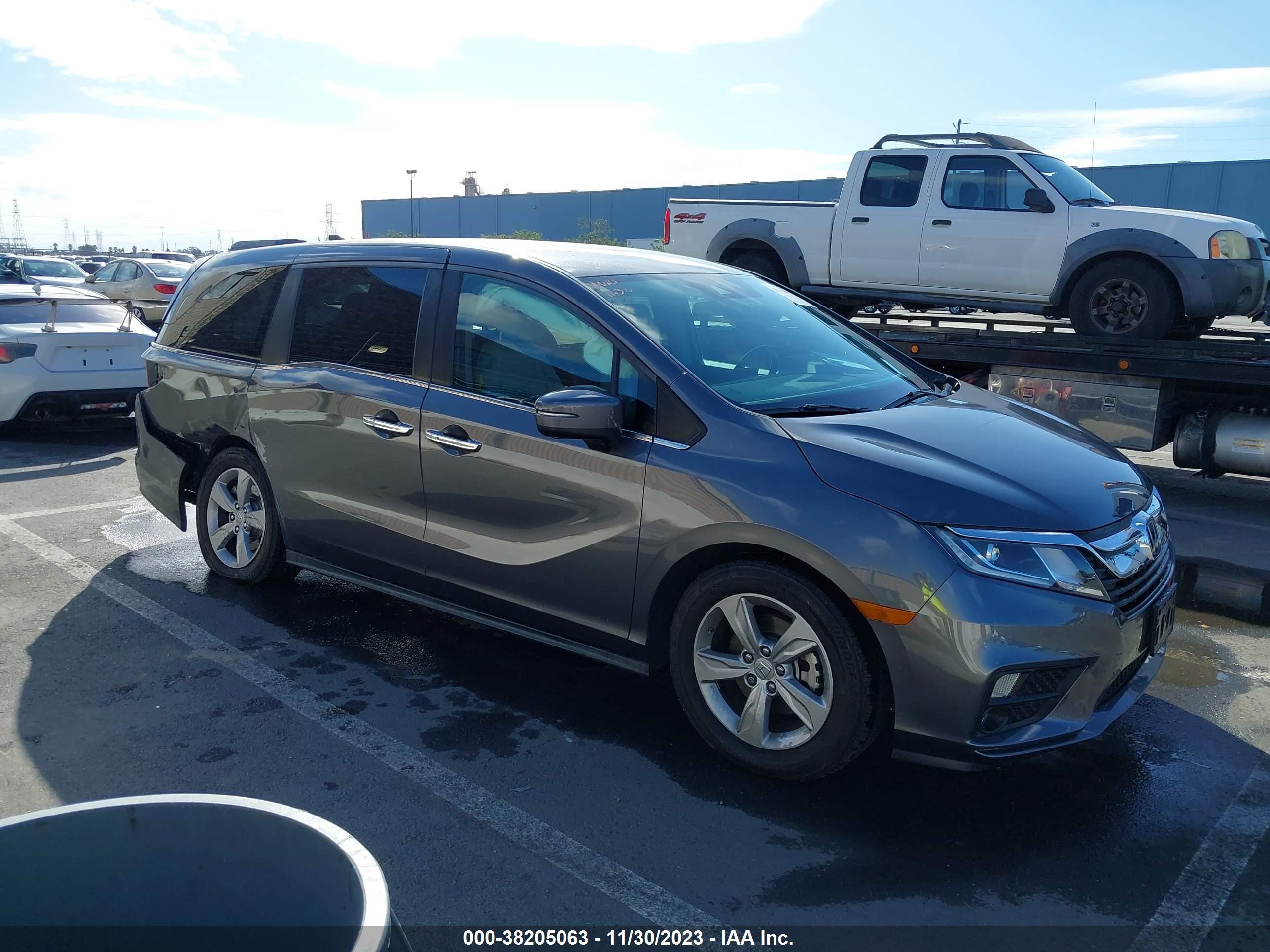 HONDA ODYSSEY 2018 5fnrl6h56jb105114