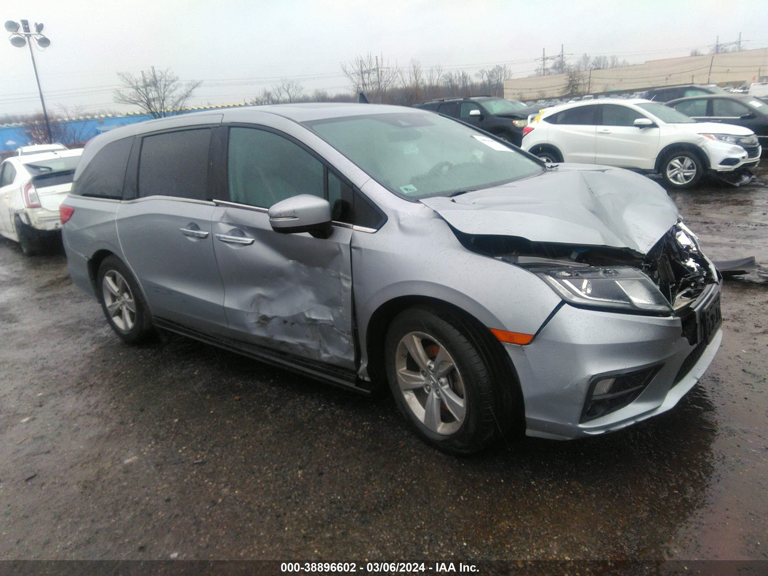 HONDA ODYSSEY 2018 5fnrl6h74jb089285