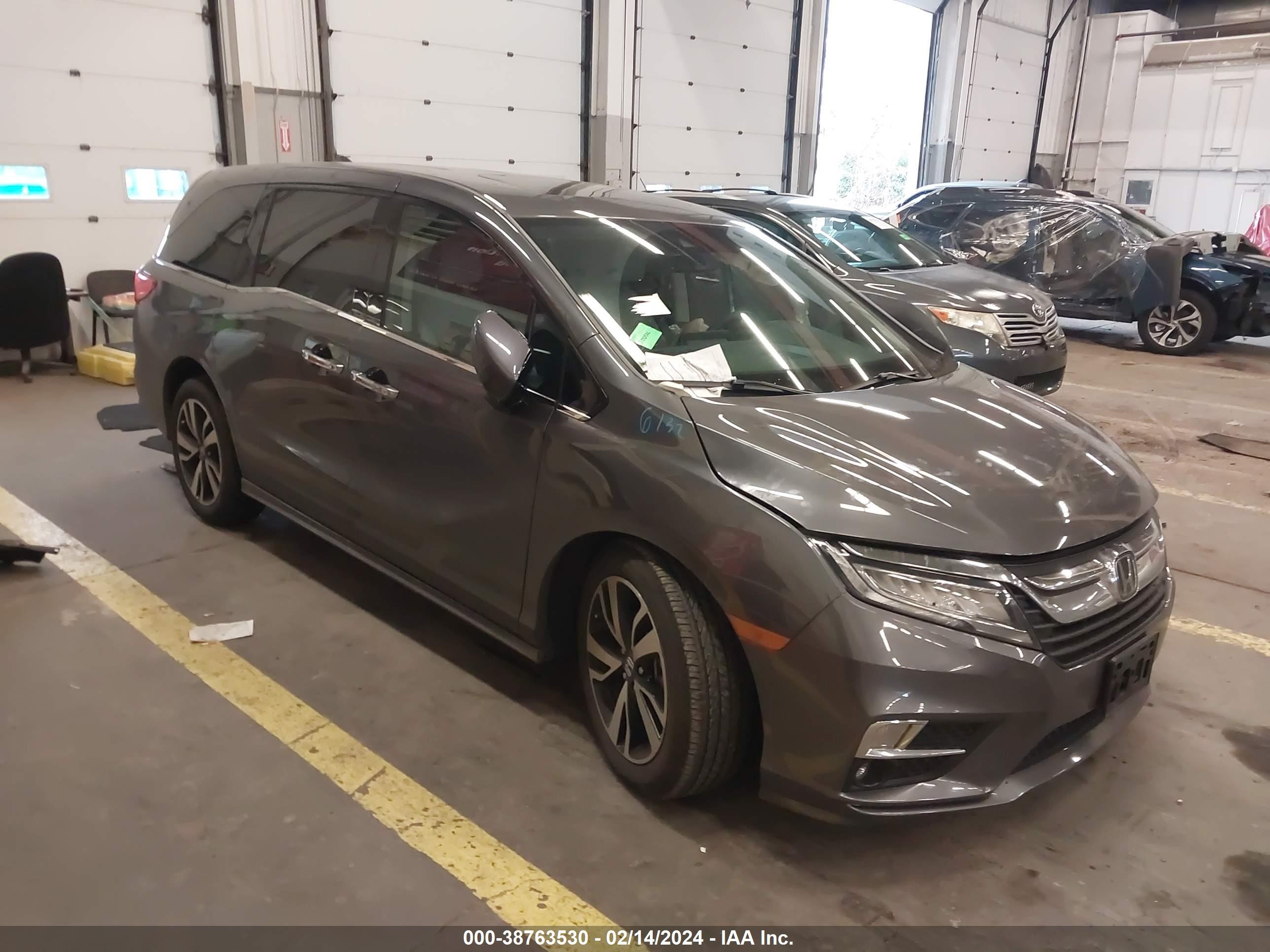 HONDA ODYSSEY 2018 5fnrl6h96jb108940