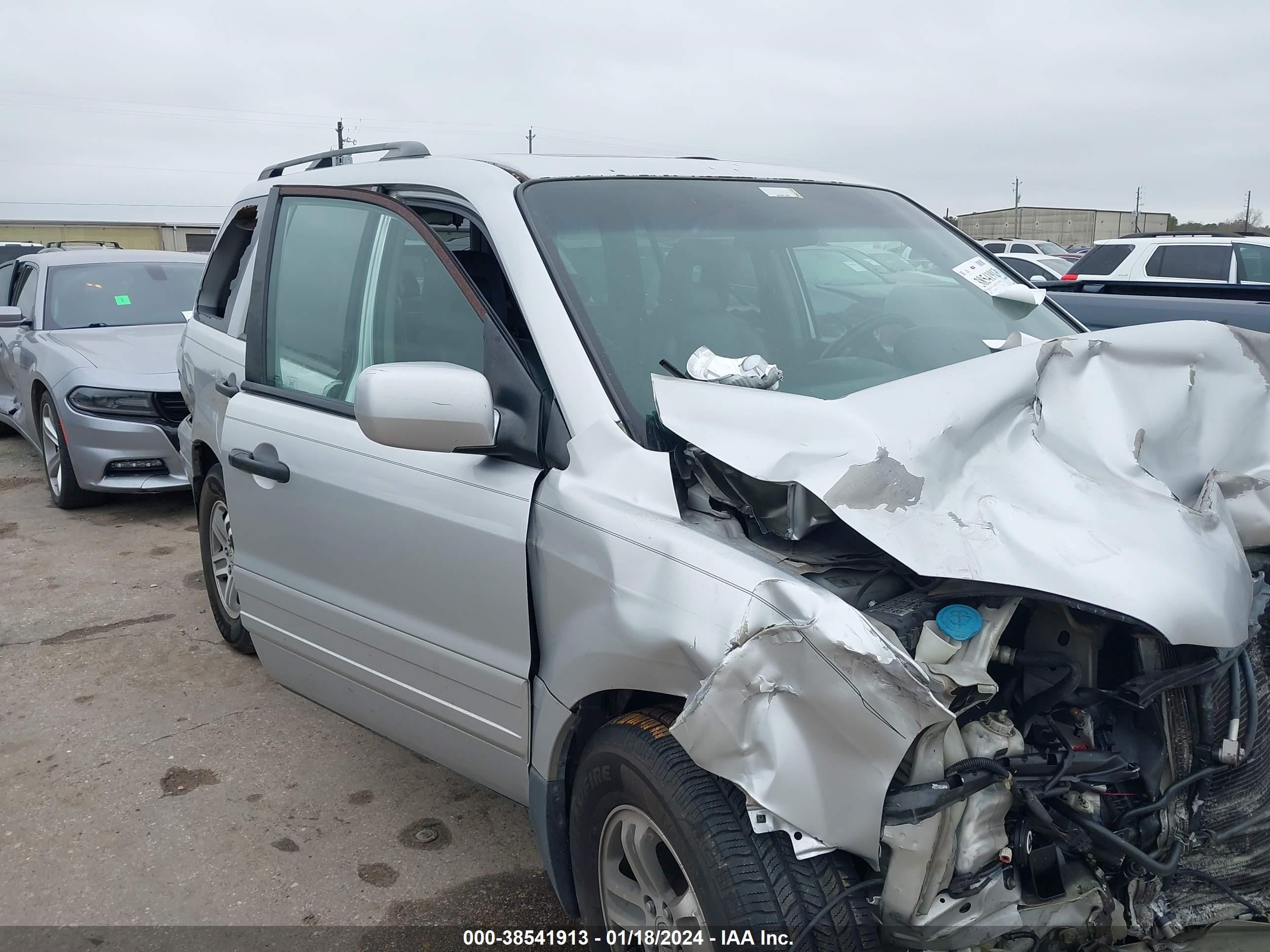 HONDA PILOT 2005 5fnyf18525b005491