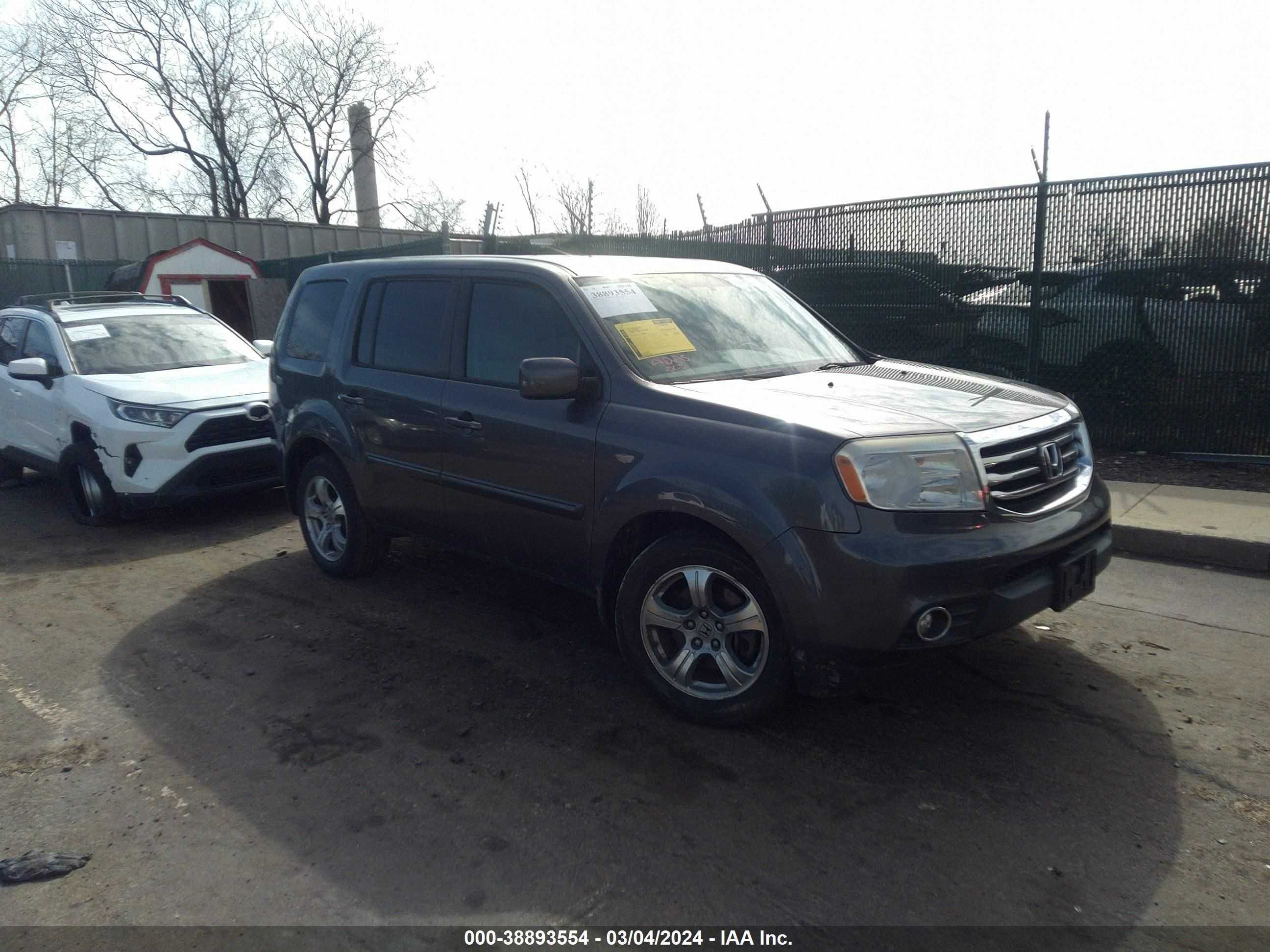 HONDA PILOT 2015 5fnyf3h43fb008758