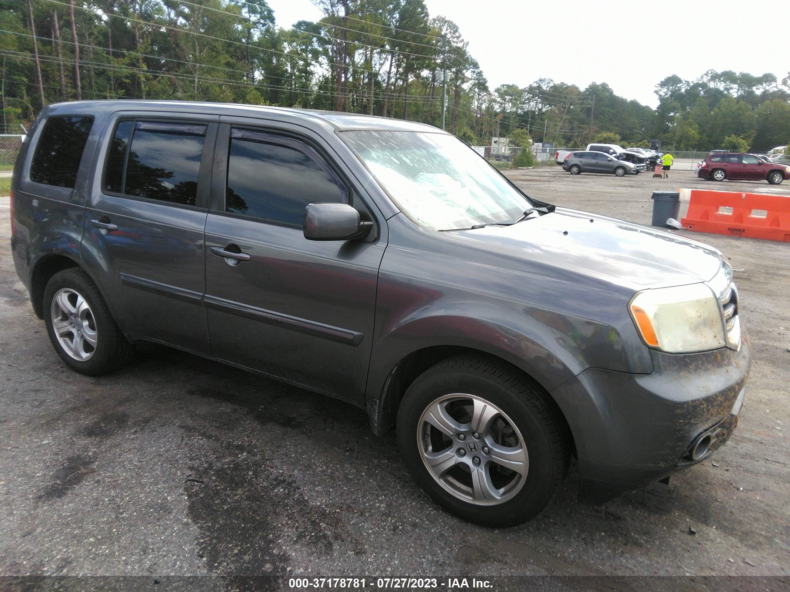 HONDA PILOT 2015 5fnyf3h43fb011076