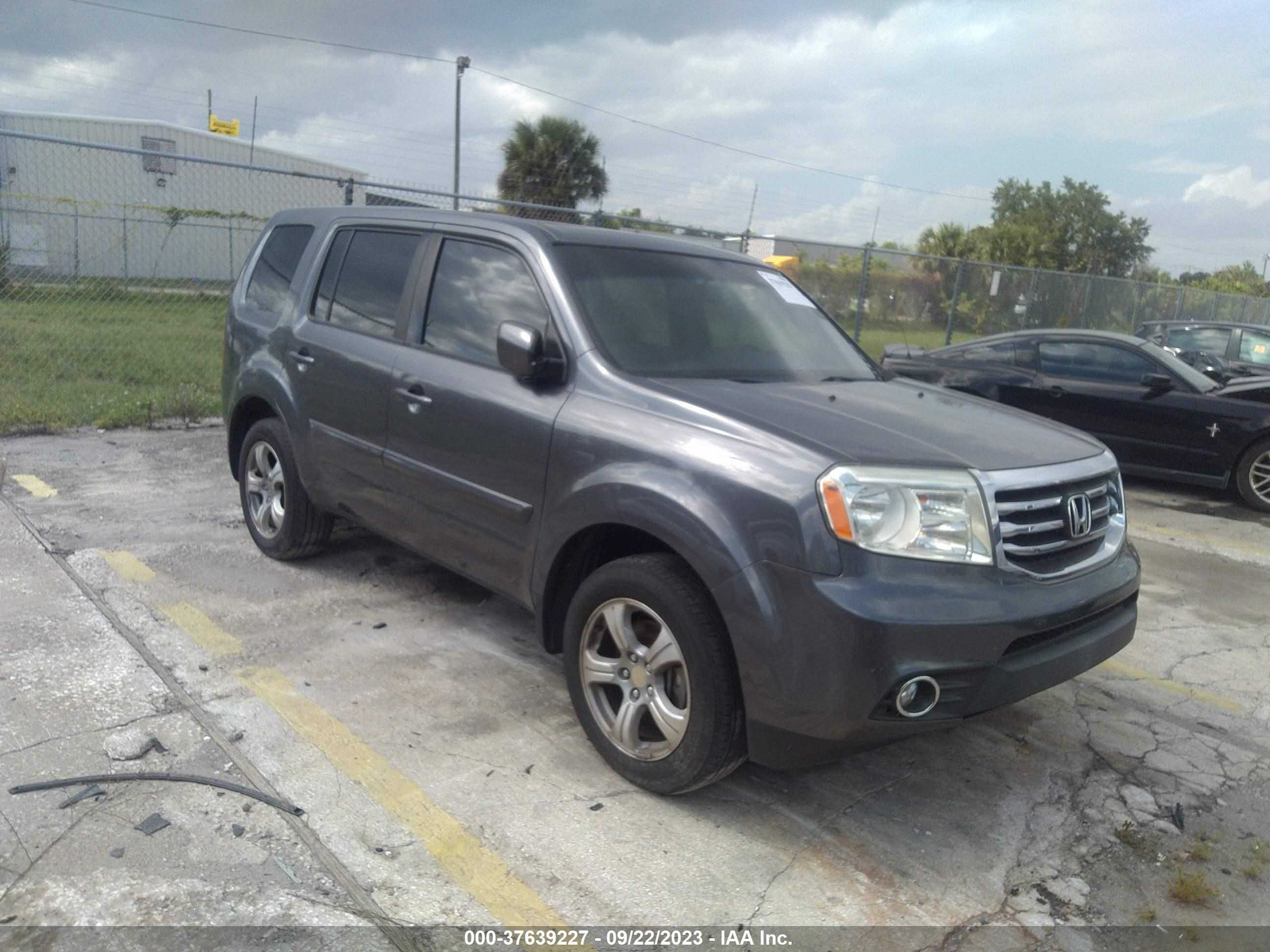 HONDA PILOT 2015 5fnyf3h5xfb012377