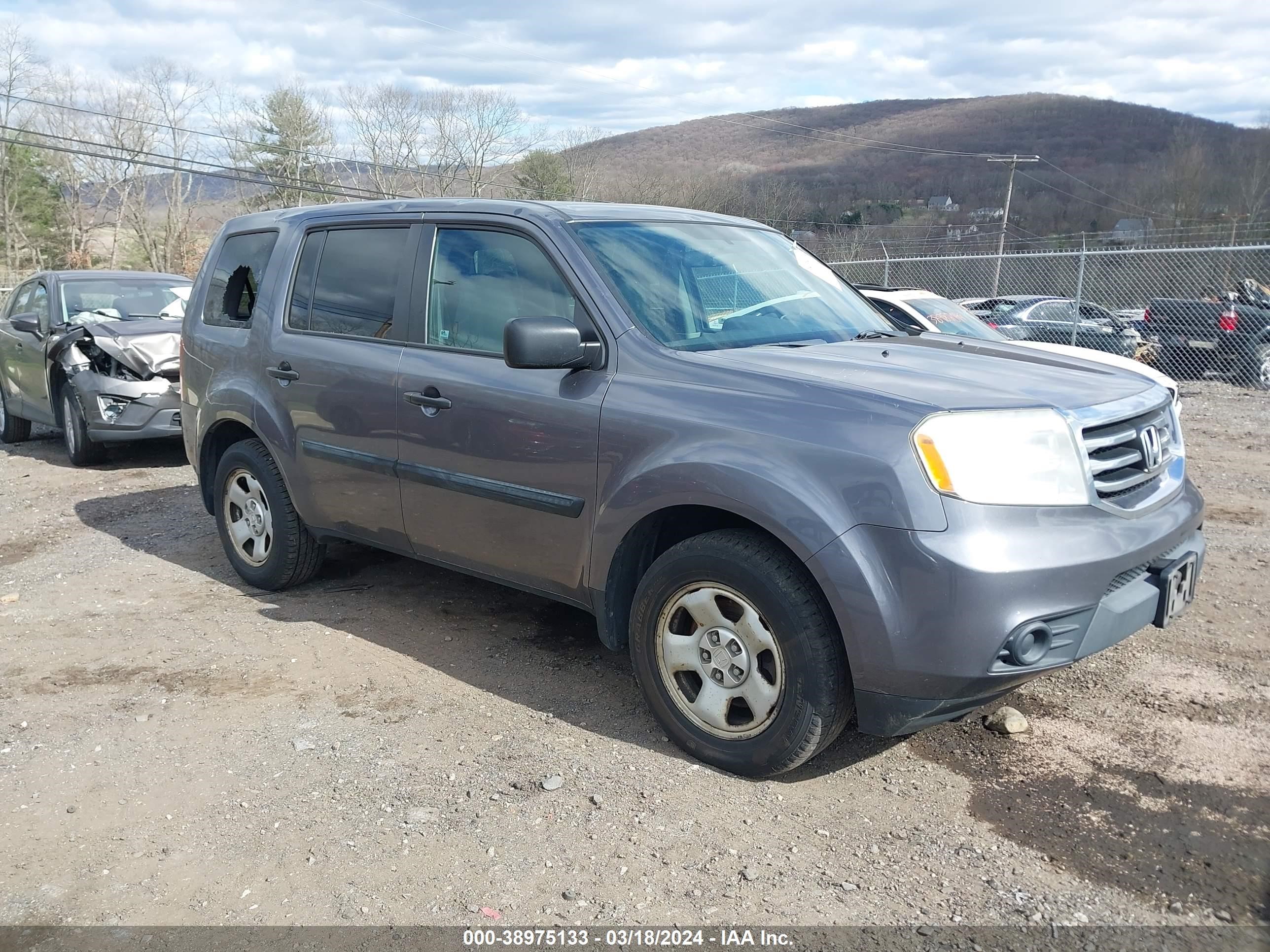 HONDA PILOT 2015 5fnyf4h22fb011364