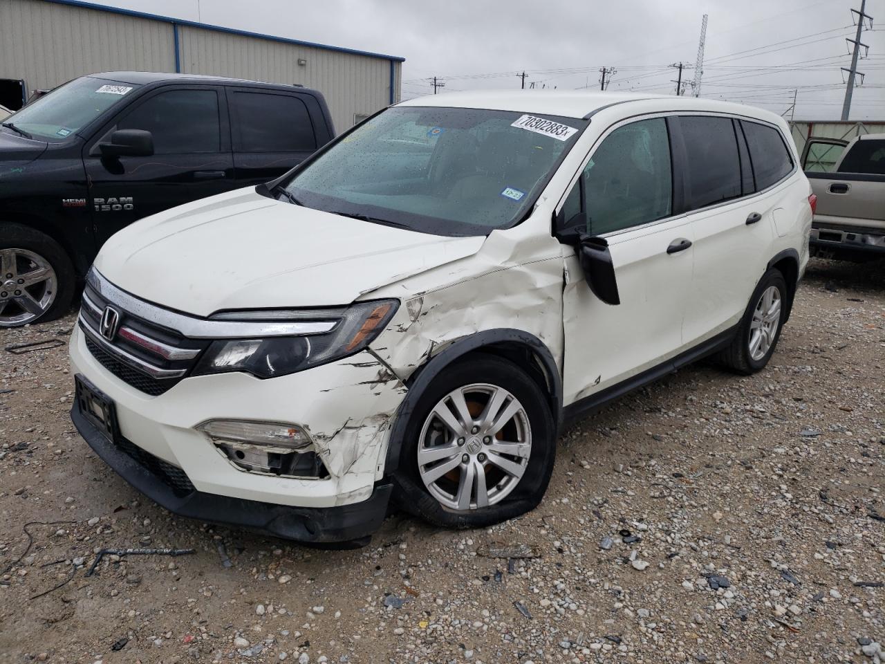 HONDA PILOT 2017 5fnyf5h15hb037568