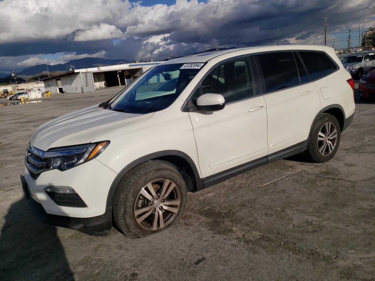 HONDA PILOT 2017 5fnyf5h50hb010278