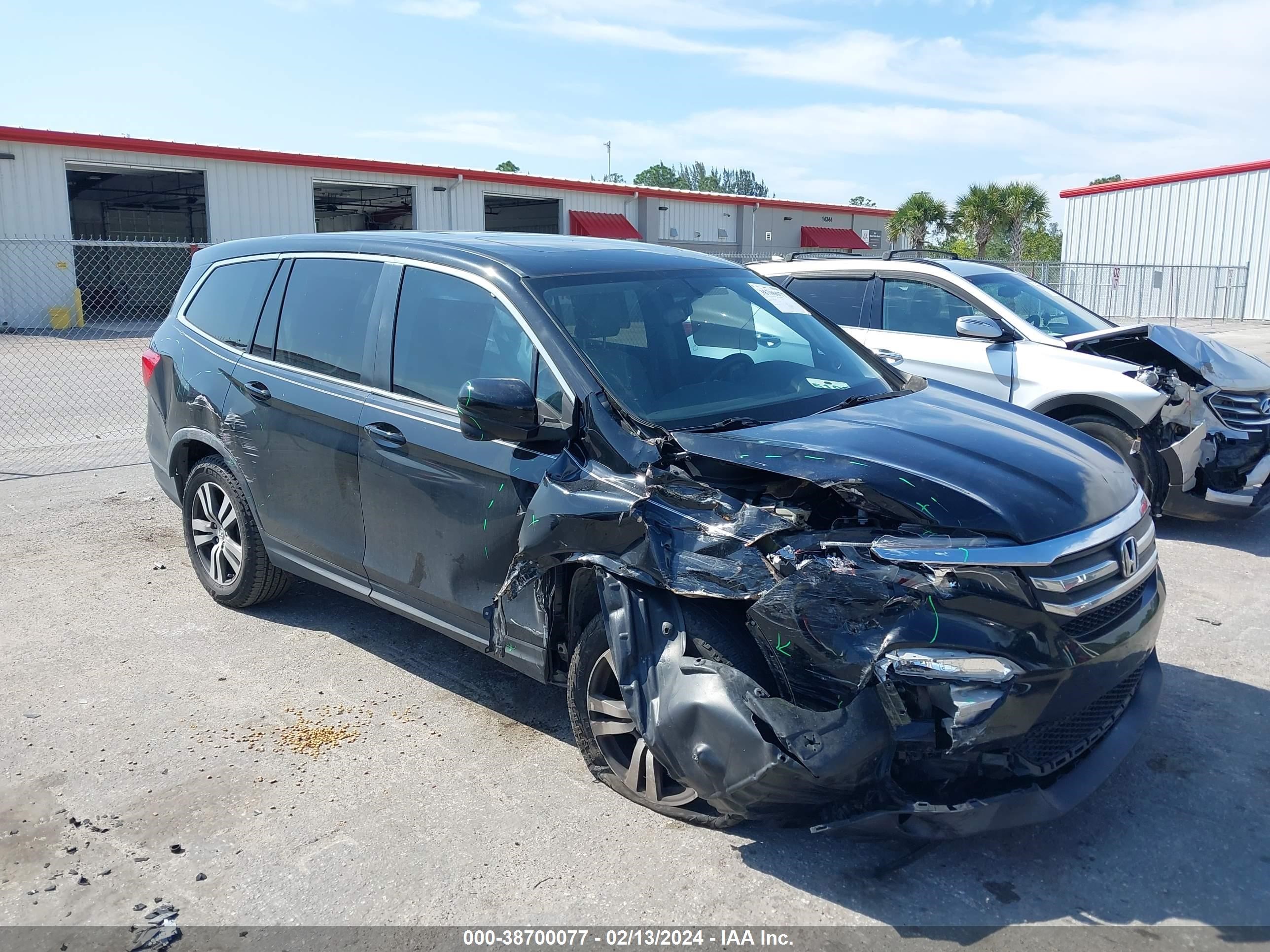 HONDA PILOT 2017 5fnyf5h56hb020894