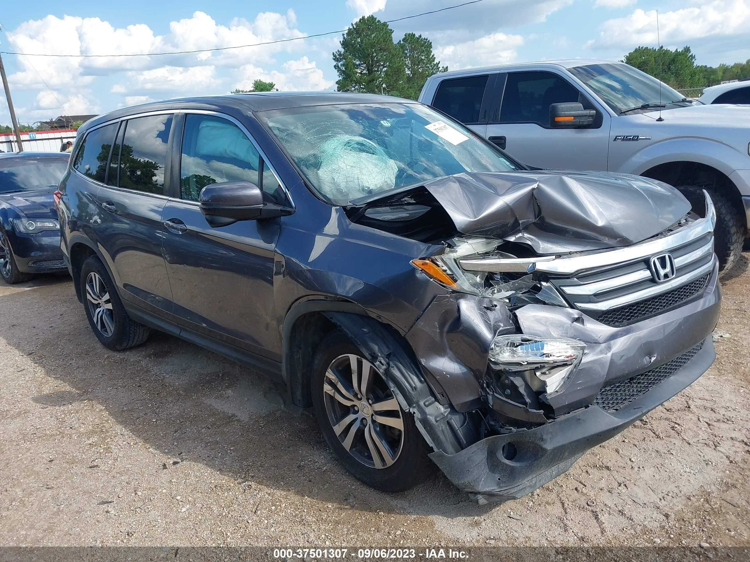 HONDA PILOT 2018 5fnyf5h57jb008324