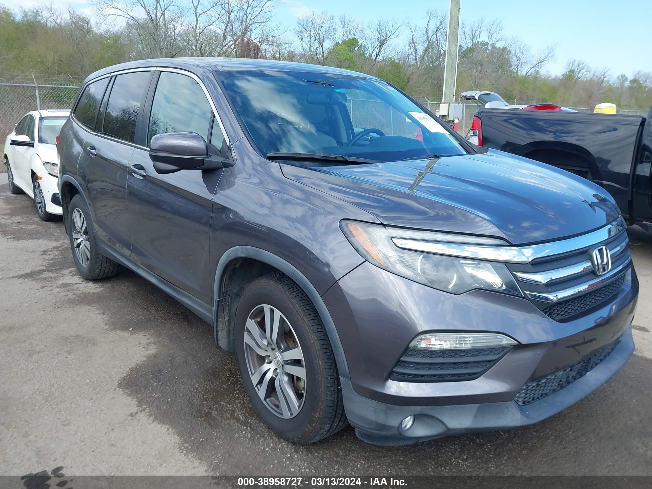 HONDA PILOT 2017 5fnyf5h59hb013163