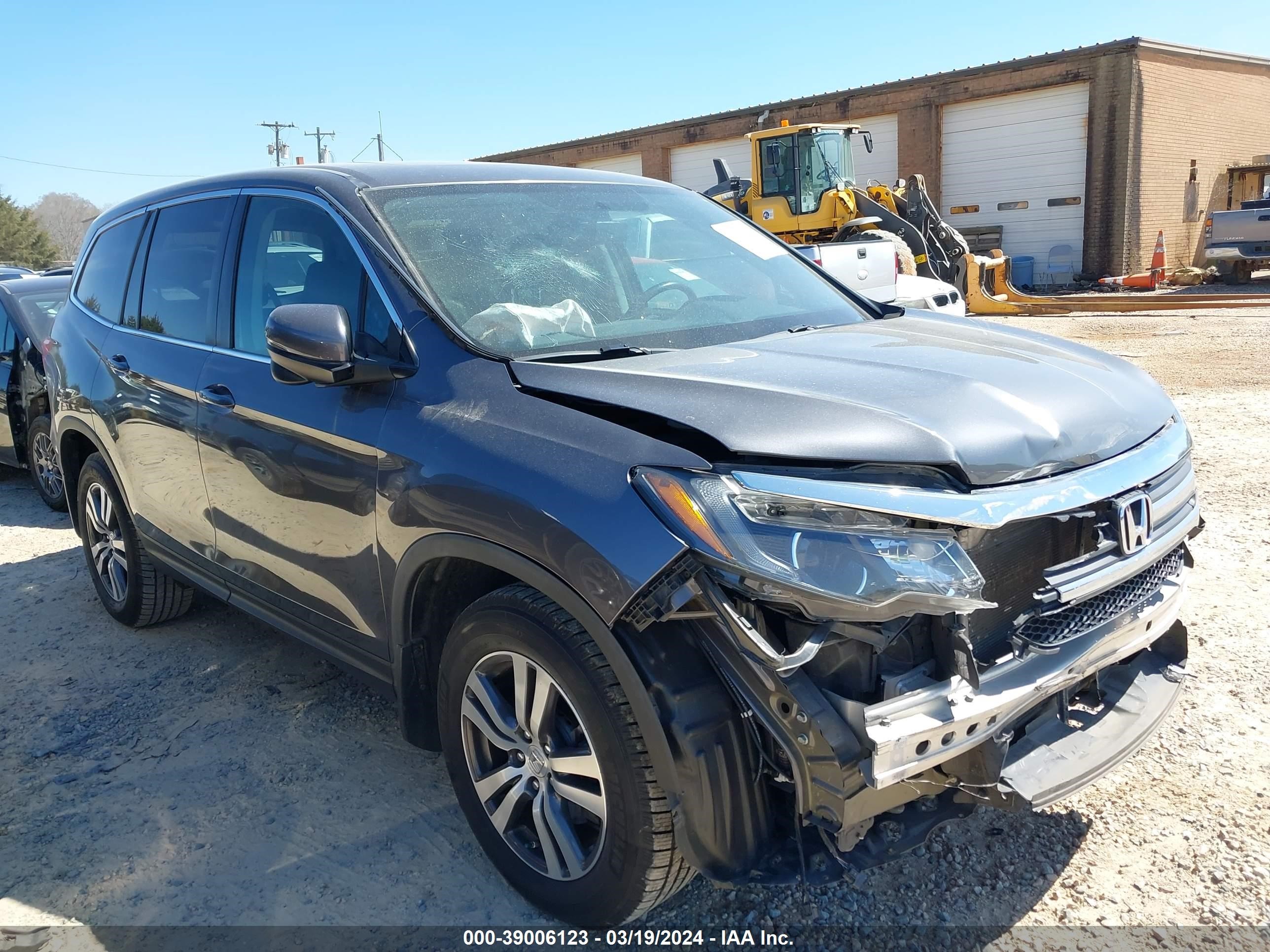 HONDA PILOT 2018 5fnyf5h5xjb022346