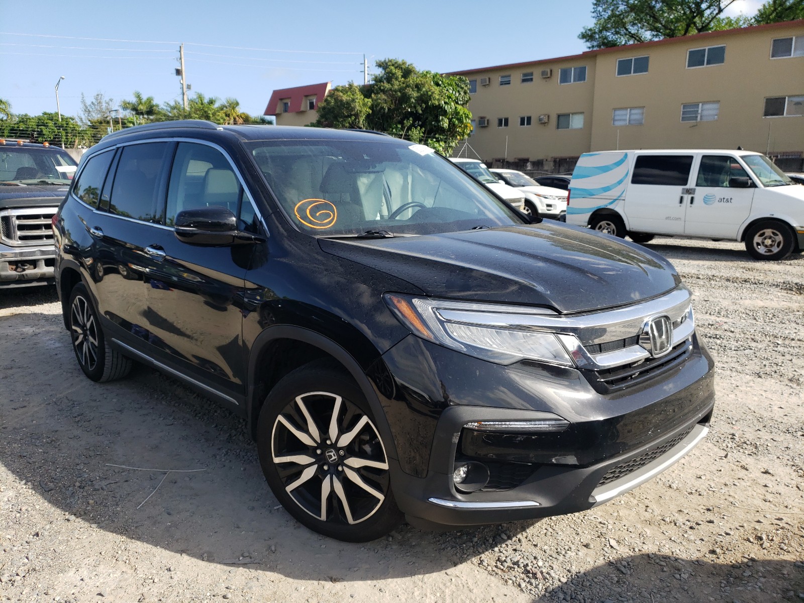 HONDA PILOT TOUR 2019 5fnyf5h6xkb005752